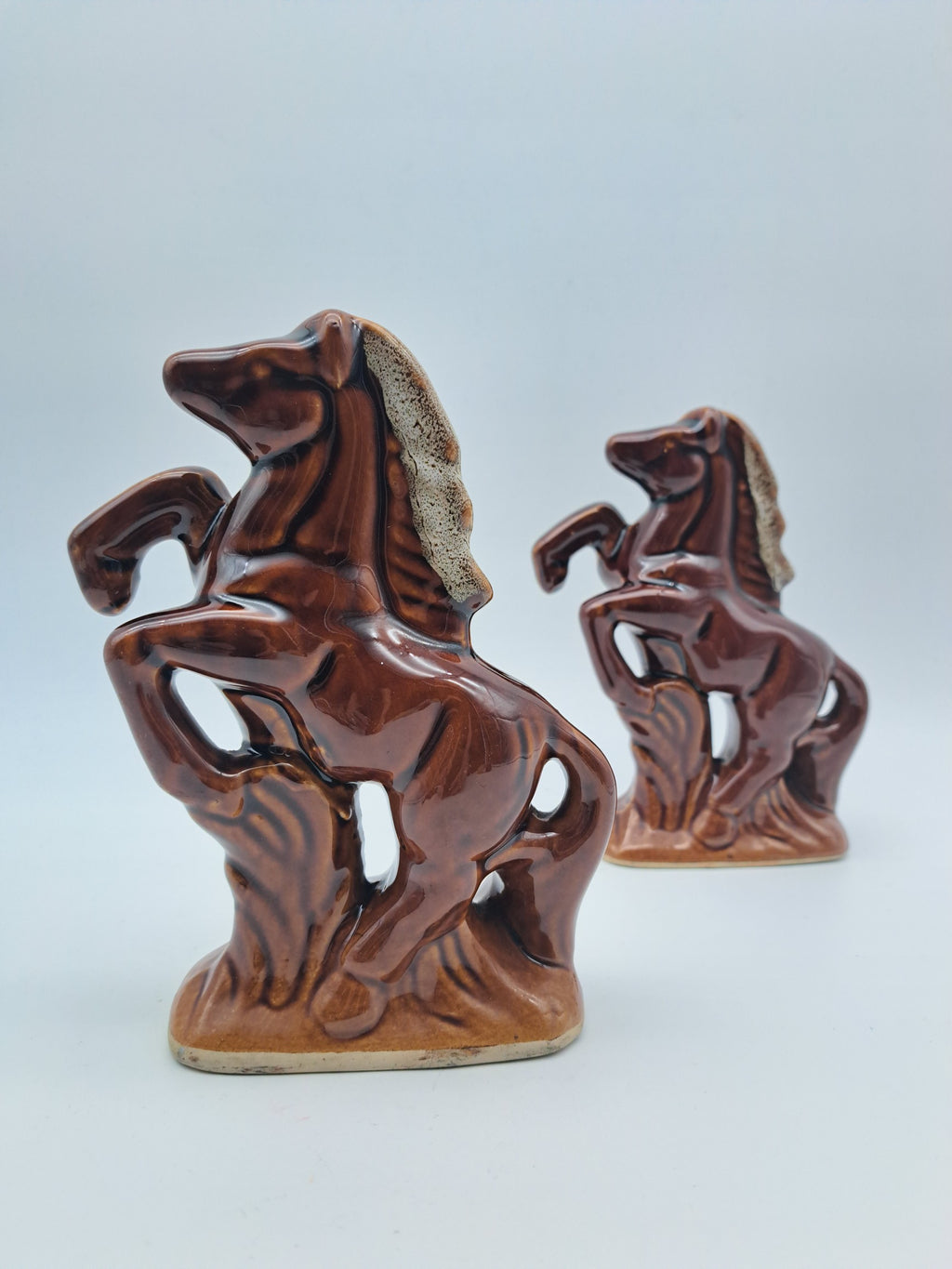 Vintage Pair of Rearing Horse Ceramic Statues – Mid-Century High-Gloss Brown Glazed Stallion Figurines