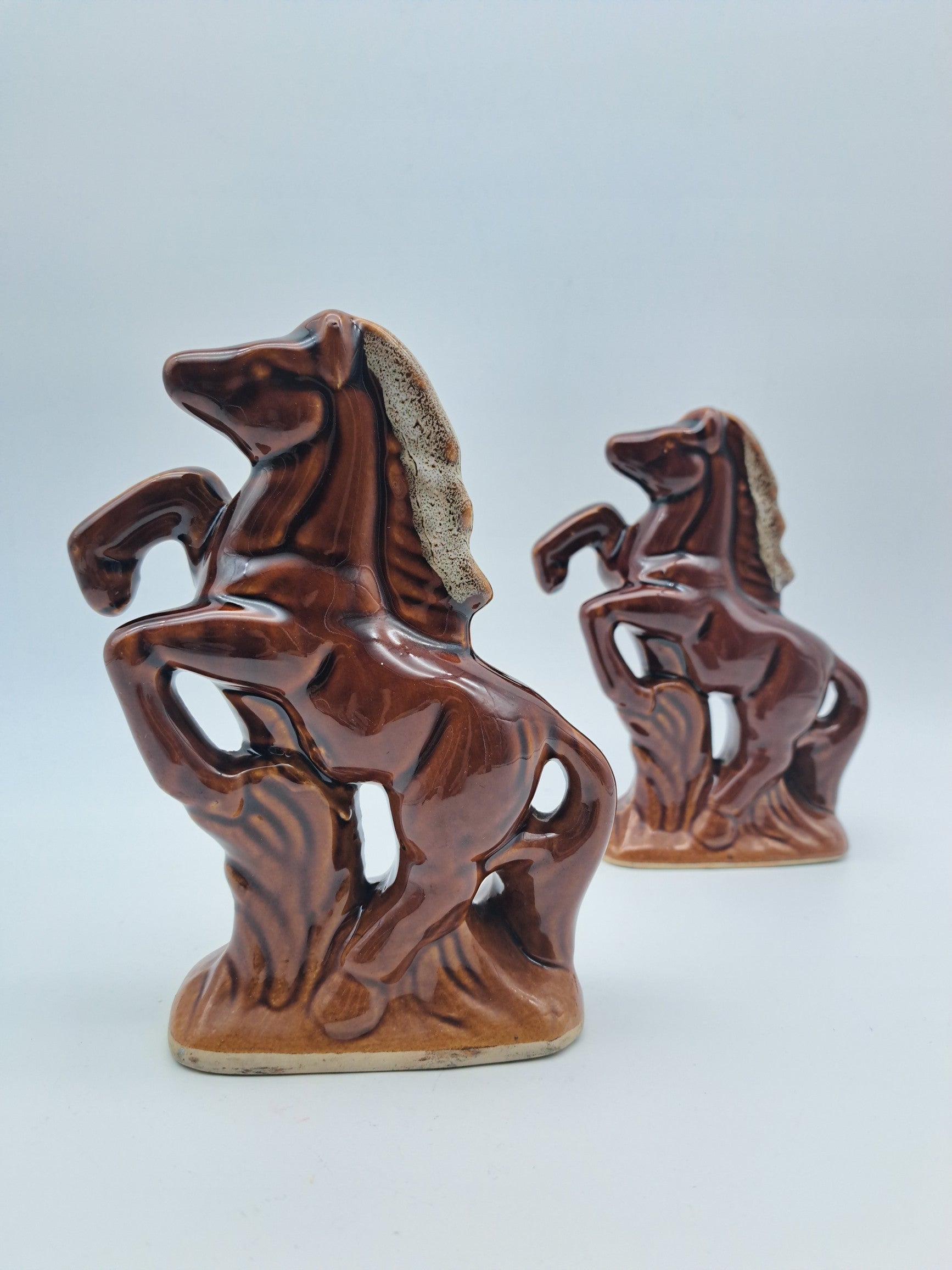 Vintage Pair of Rearing Horse Ceramic Statues – Mid-Century High-Gloss Brown Glazed Stallion Figurines