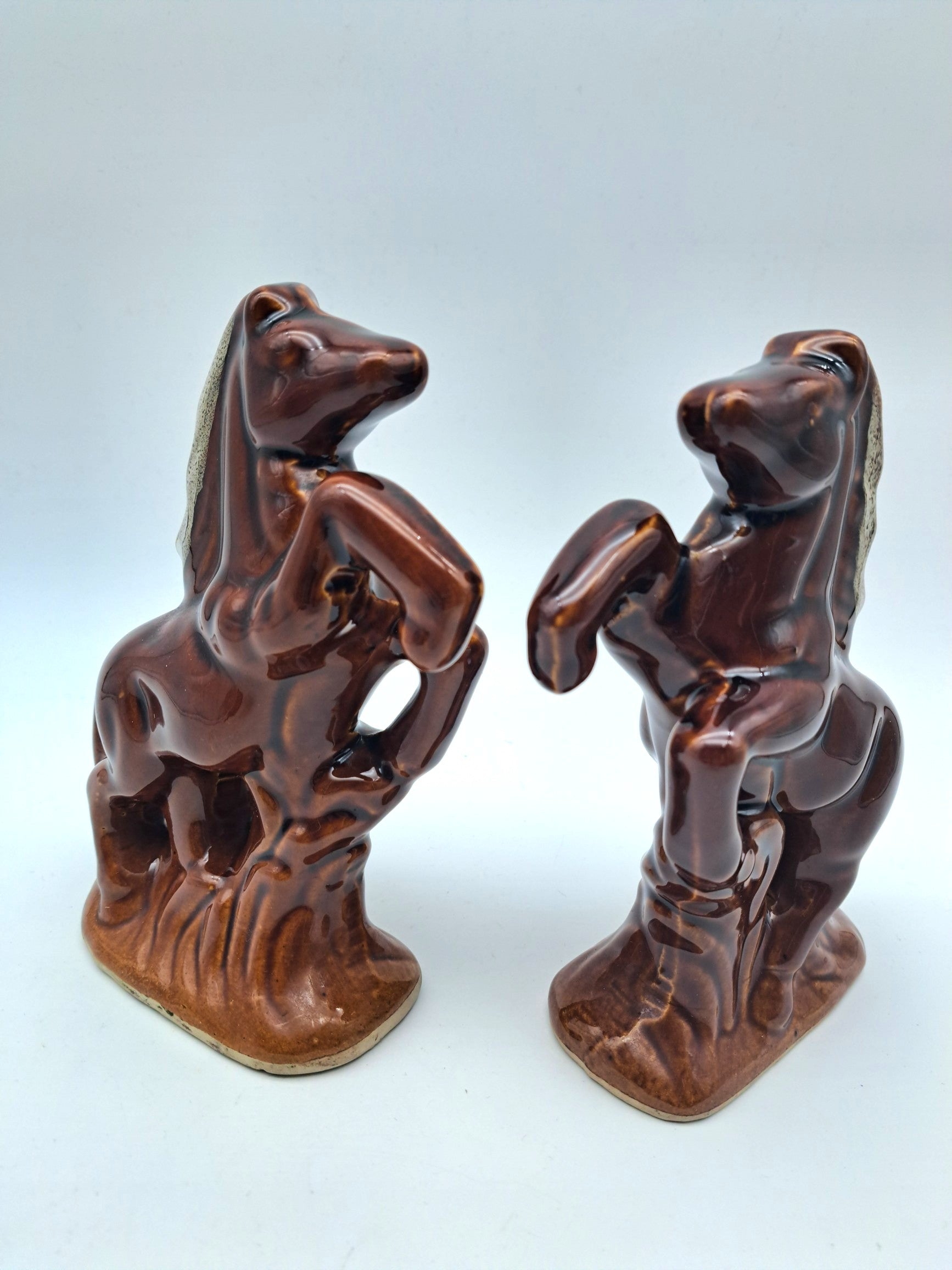 Vintage Pair of Rearing Horse Ceramic Statues – Mid-Century High-Gloss Brown Glazed Stallion Figurines