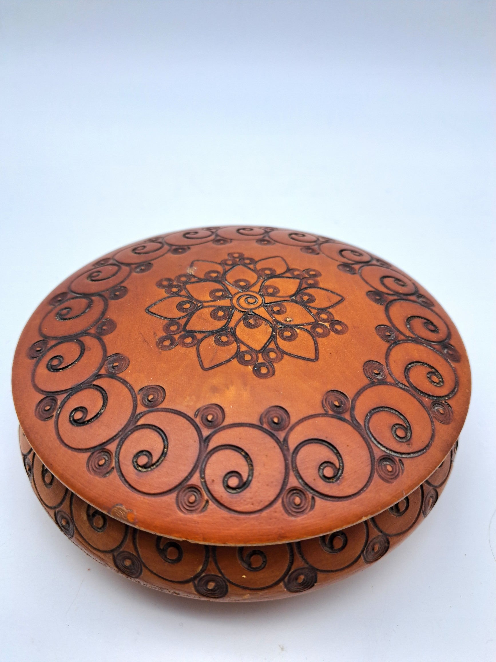 Vintage Polish Folk Art Round Wooden Trinket Box – Hand-Carved Pyrography Mandala Design
