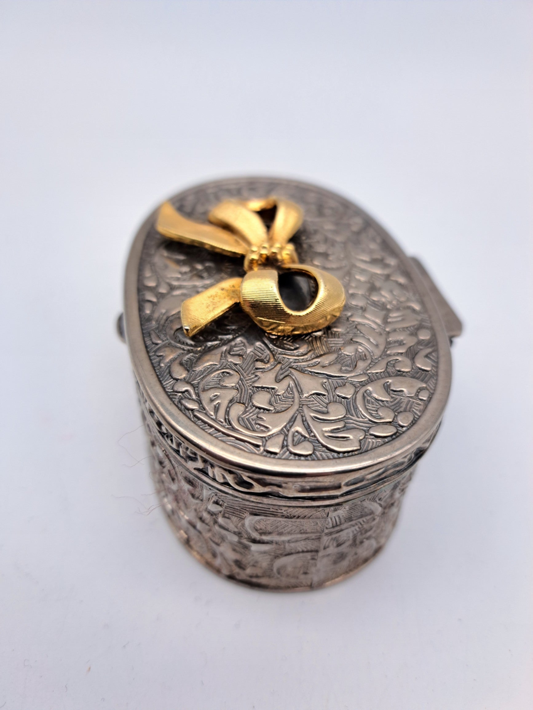 Vintage Silver Plated Oval Trinket Box with Gold Tone Bow Accent