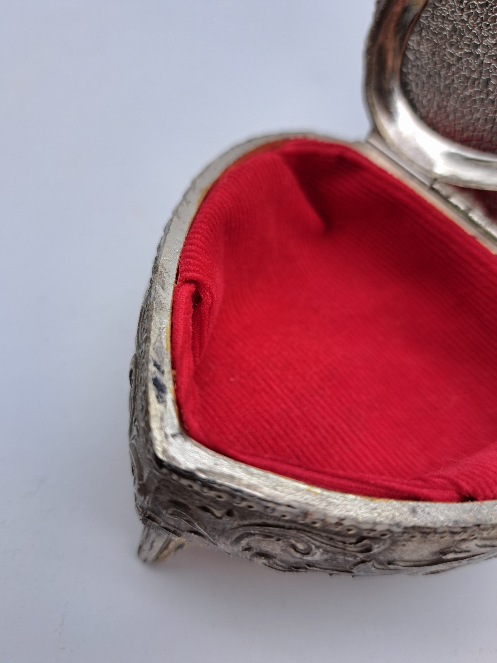 Vintage Japanese Heart-Shaped Trinket Box - Red Enamel & Gold Floral Detail