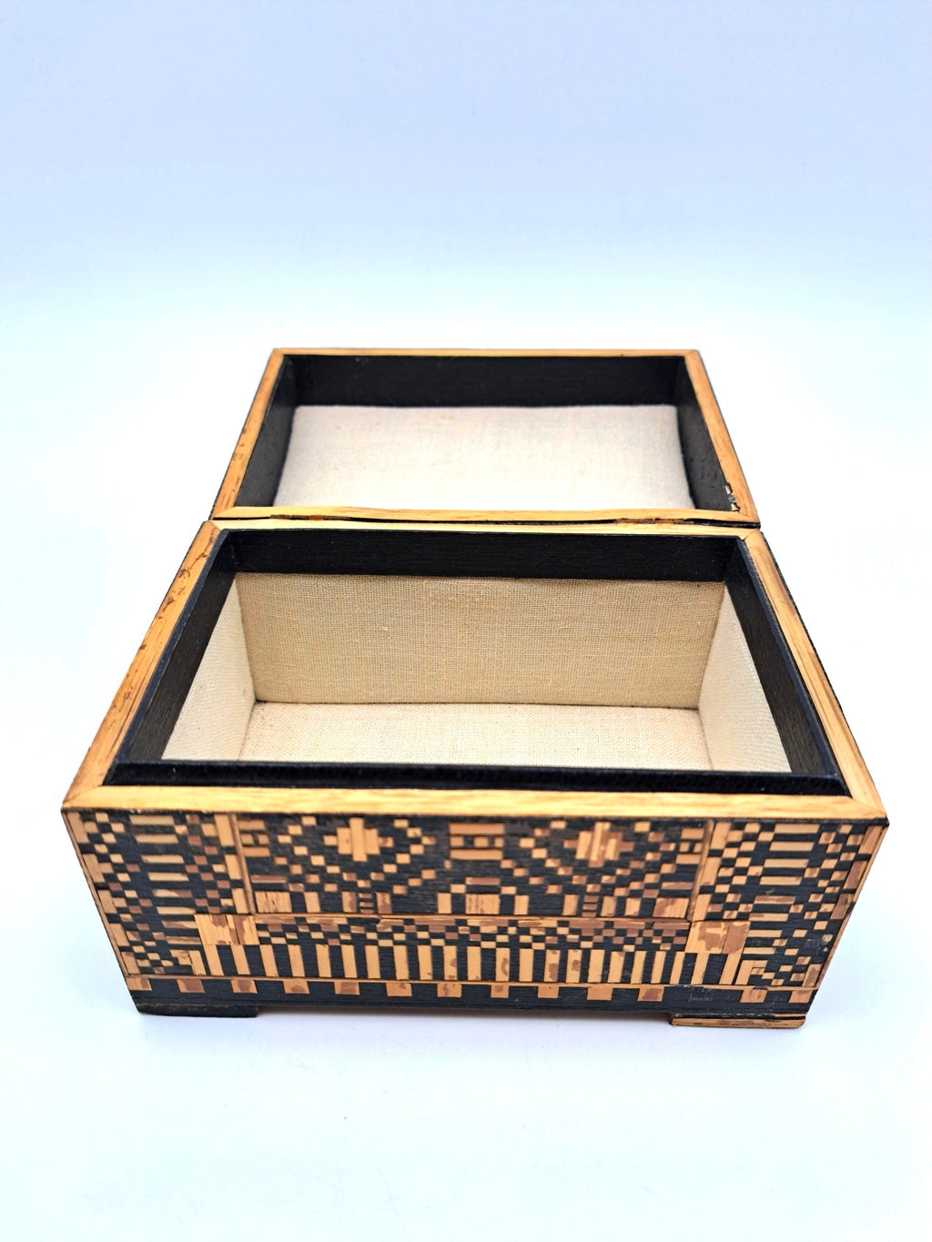 Vintage Straw Marquetry Domed Trinket Box, Intricate Geometric Mosaic Inlay