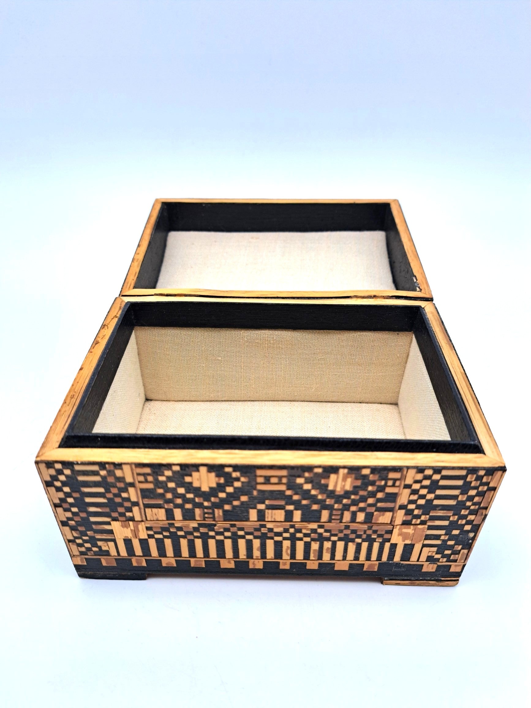 Vintage Straw Marquetry Domed Trinket Box, Intricate Geometric Mosaic Inlay