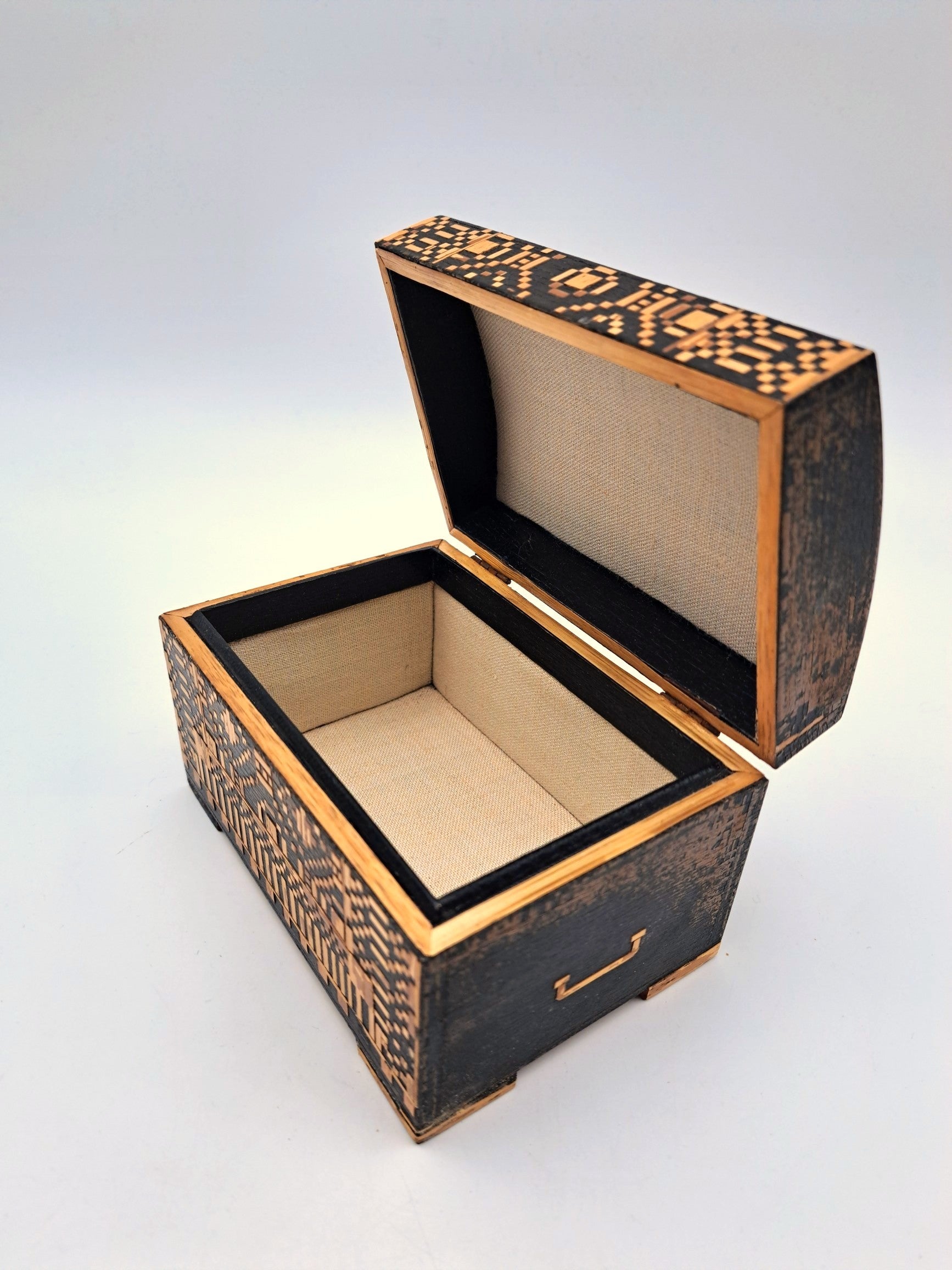Vintage Straw Marquetry Domed Trinket Box, Intricate Geometric Mosaic Inlay