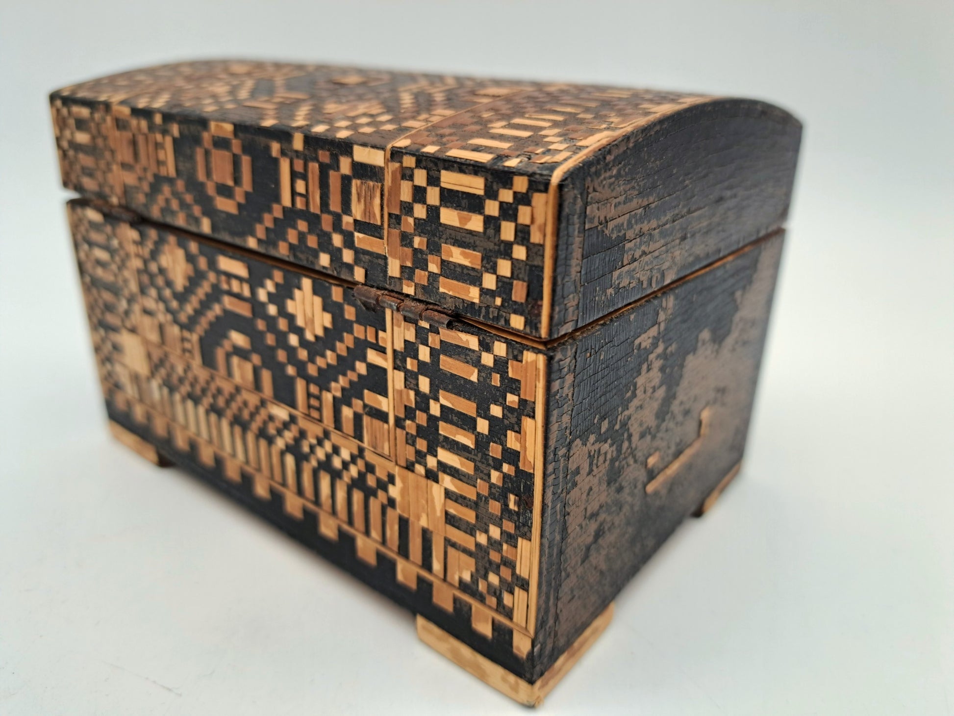 Vintage Straw Marquetry Domed Trinket Box, Intricate Geometric Mosaic Inlay