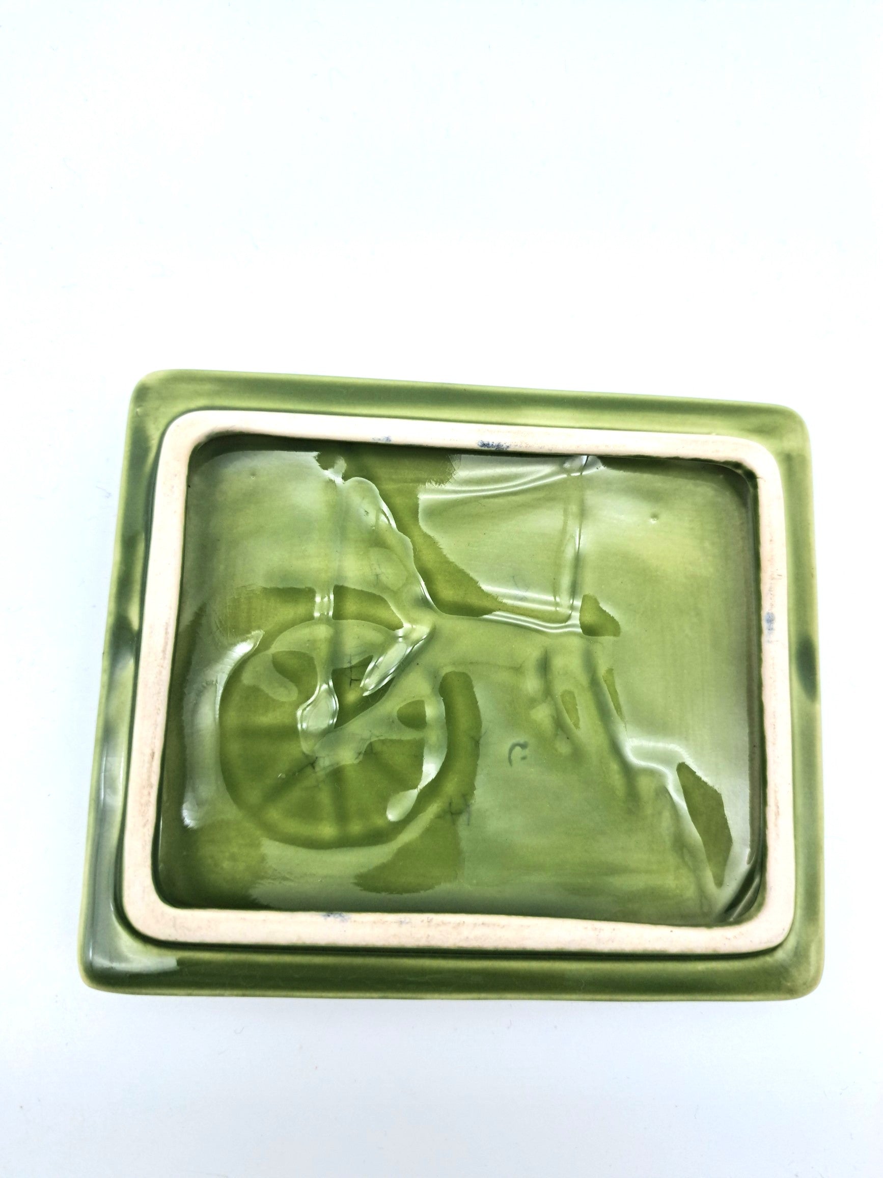 Vintage Green Glazed Ceramic Lidded Trinket Box – Spinning Wheel Relief