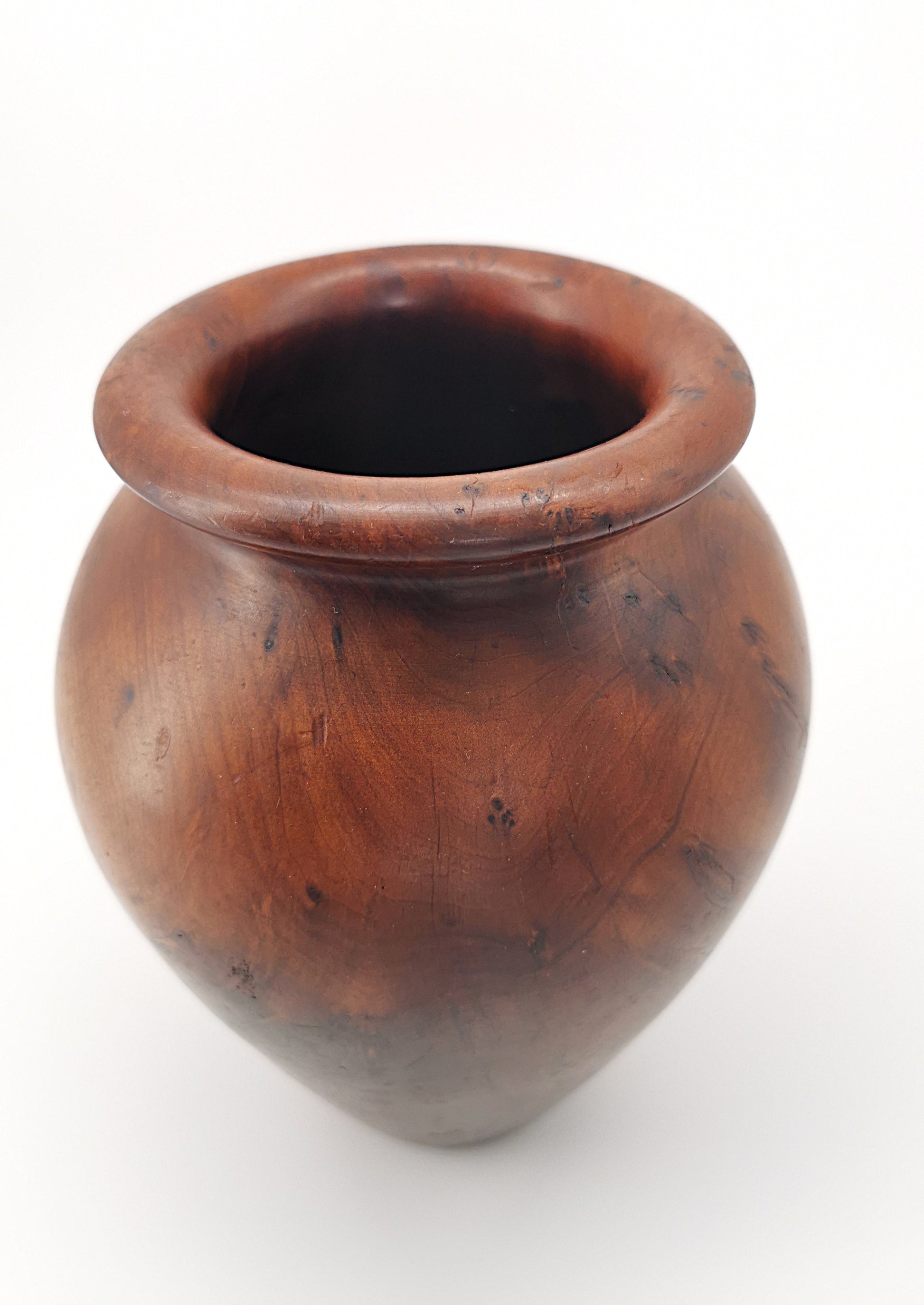 Vintage Hand-Turned Yew Wood Studio Vase – Mid-Century Artisan Treen