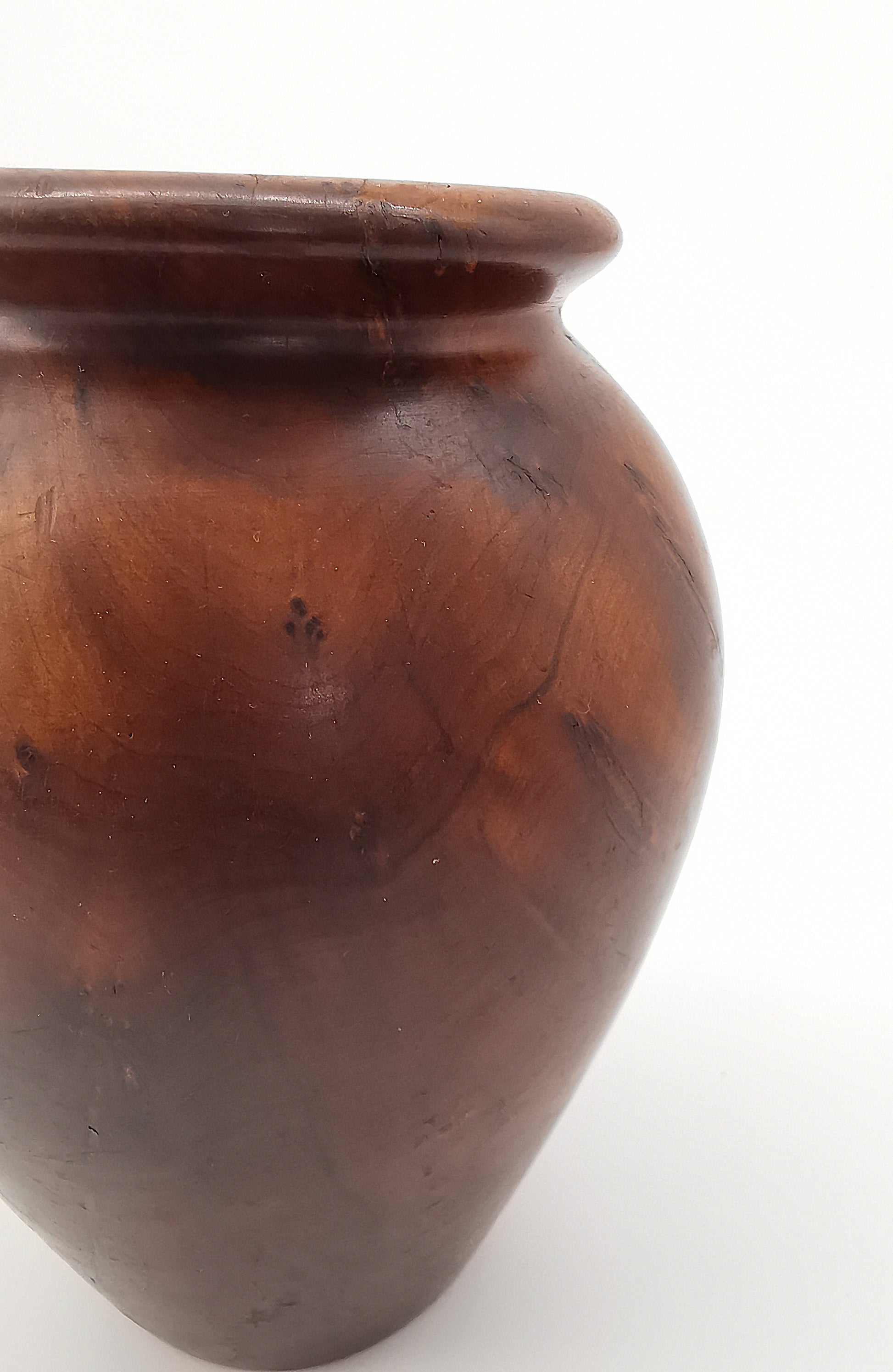 Vintage Hand-Turned Yew Wood Studio Vase – Mid-Century Artisan Treen