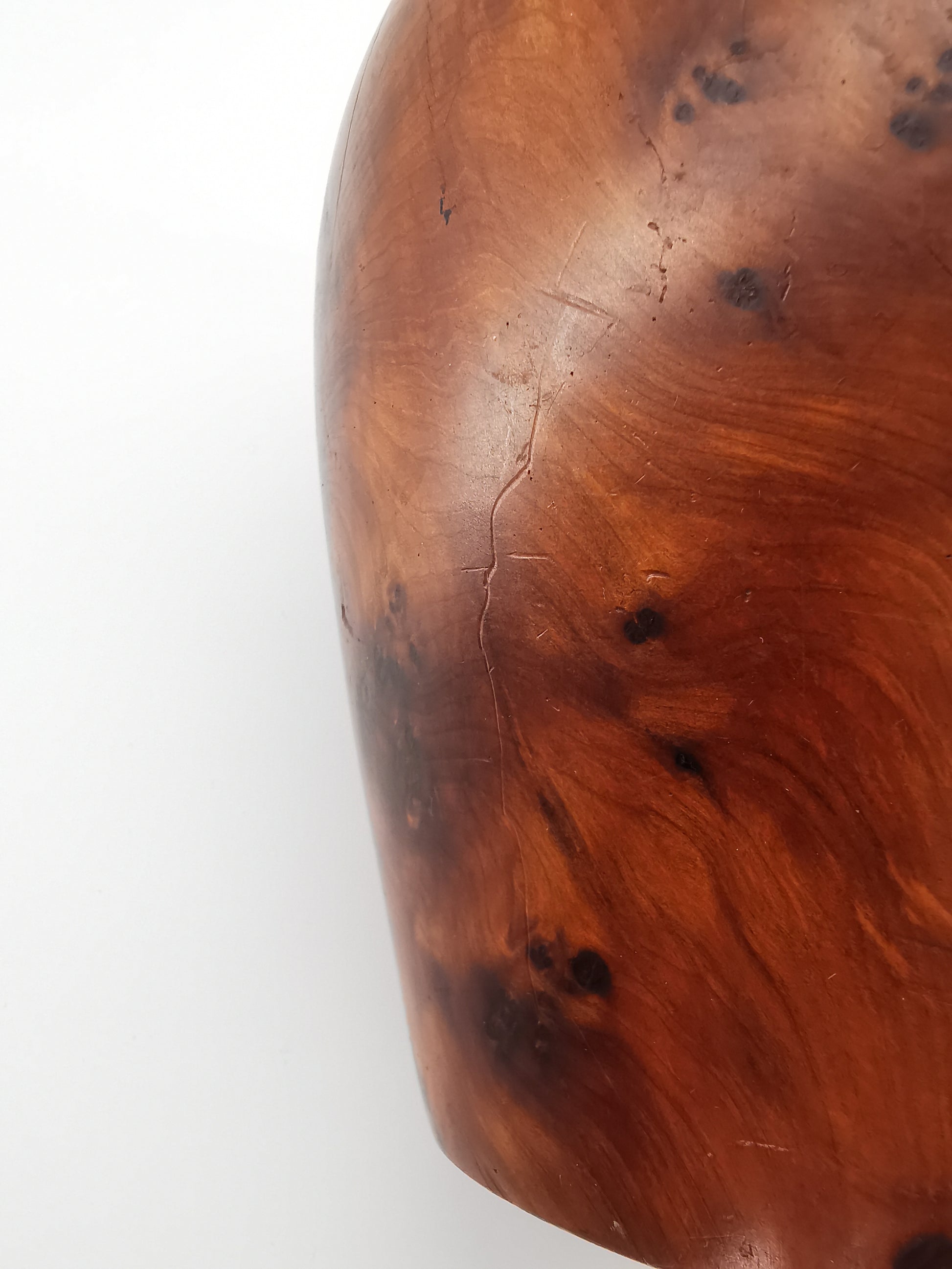 Vintage Hand-Turned Yew Wood Studio Vase – Mid-Century Artisan Treen