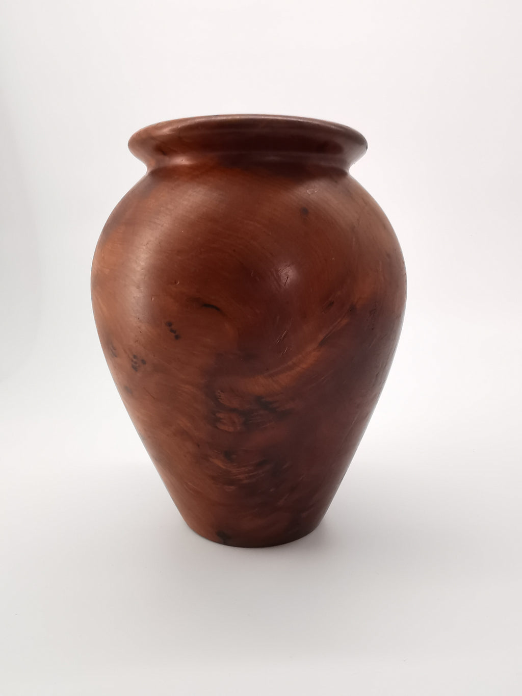 Vintage Hand-Turned Yew Wood Studio Vase – Mid-Century Artisan Treen