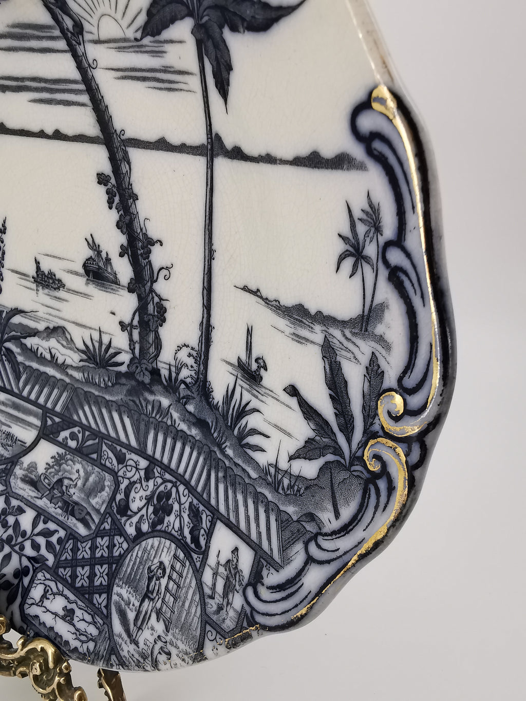 Antique J.G. Late Mayers Crusoe plate