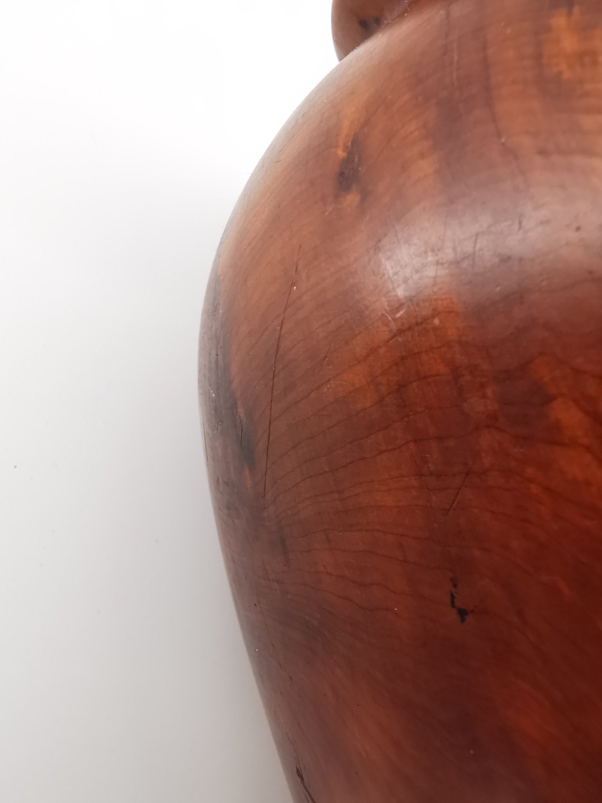 Vintage Hand-Turned Yew Wood Studio Vase – Mid-Century Artisan Treen