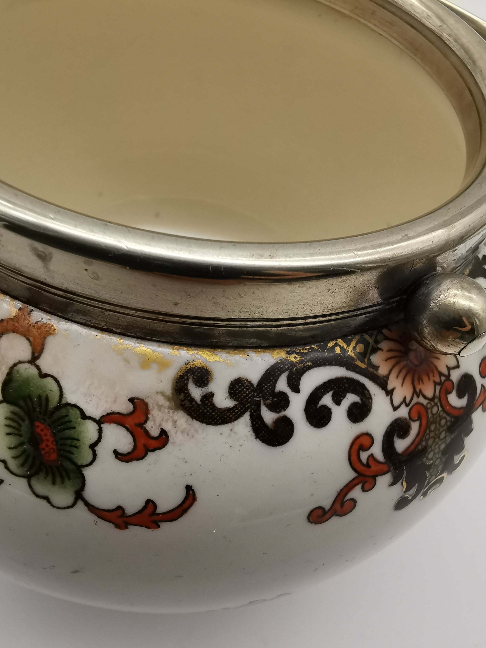 Antique Doulton Biscuit Barrel, Nankin pattern