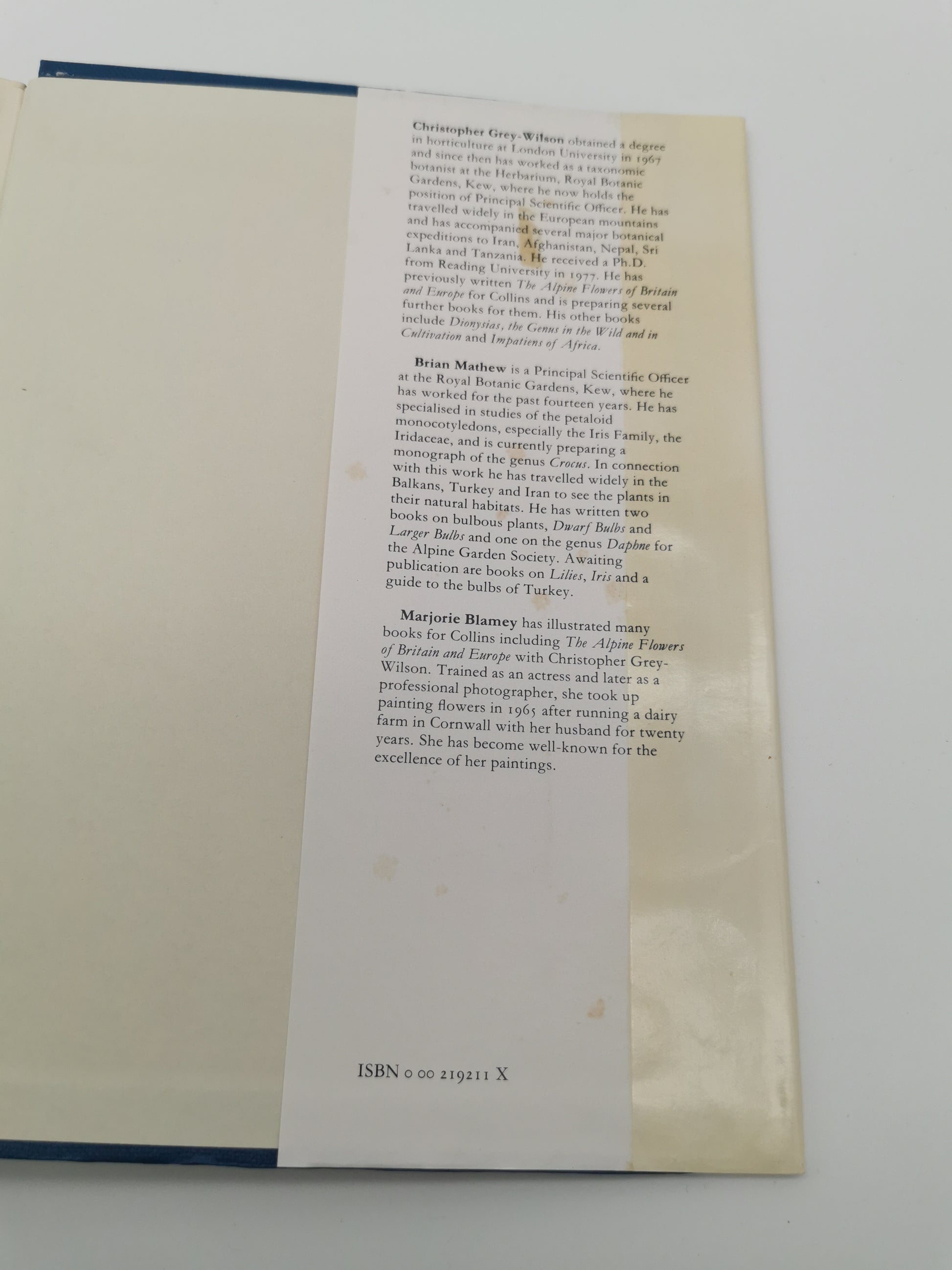 "Bulbs: The Bulbous Plants of Europe and Their Allies" by C. Grey-Wilson and B. Mathew