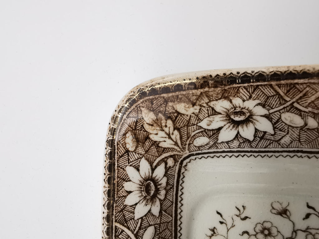 Antique Palmyra daisies small tray