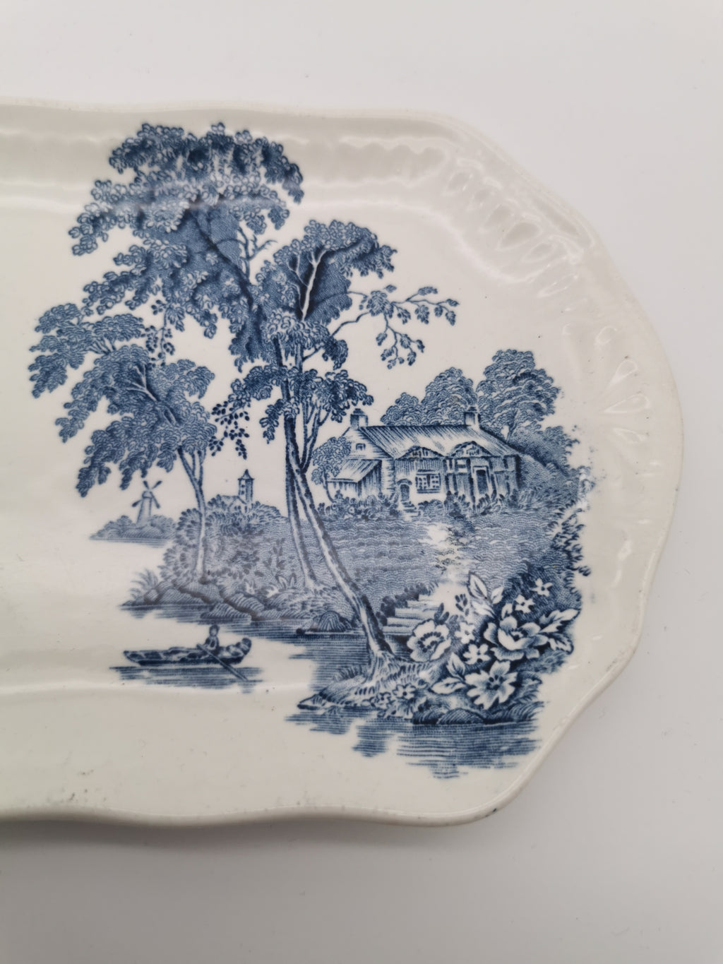 Swinnertons The Ferry pattern sandwich tray