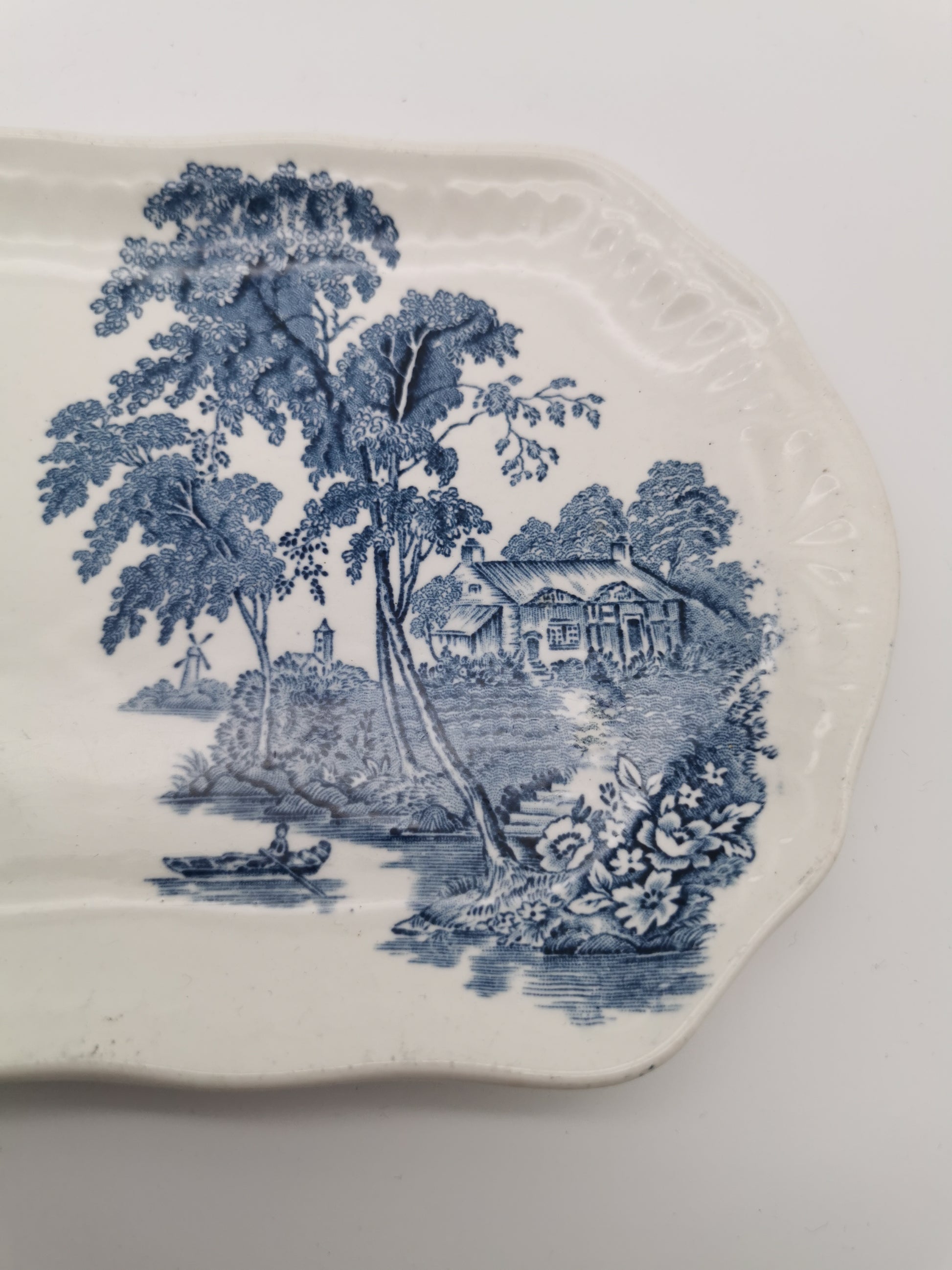 Swinnertons The Ferry pattern sandwich tray