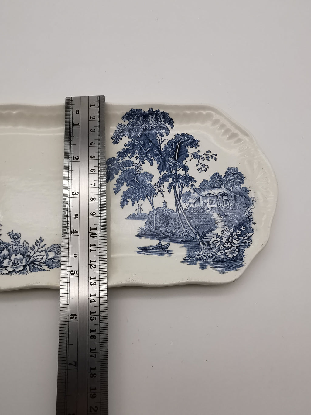Swinnertons The Ferry pattern sandwich tray
