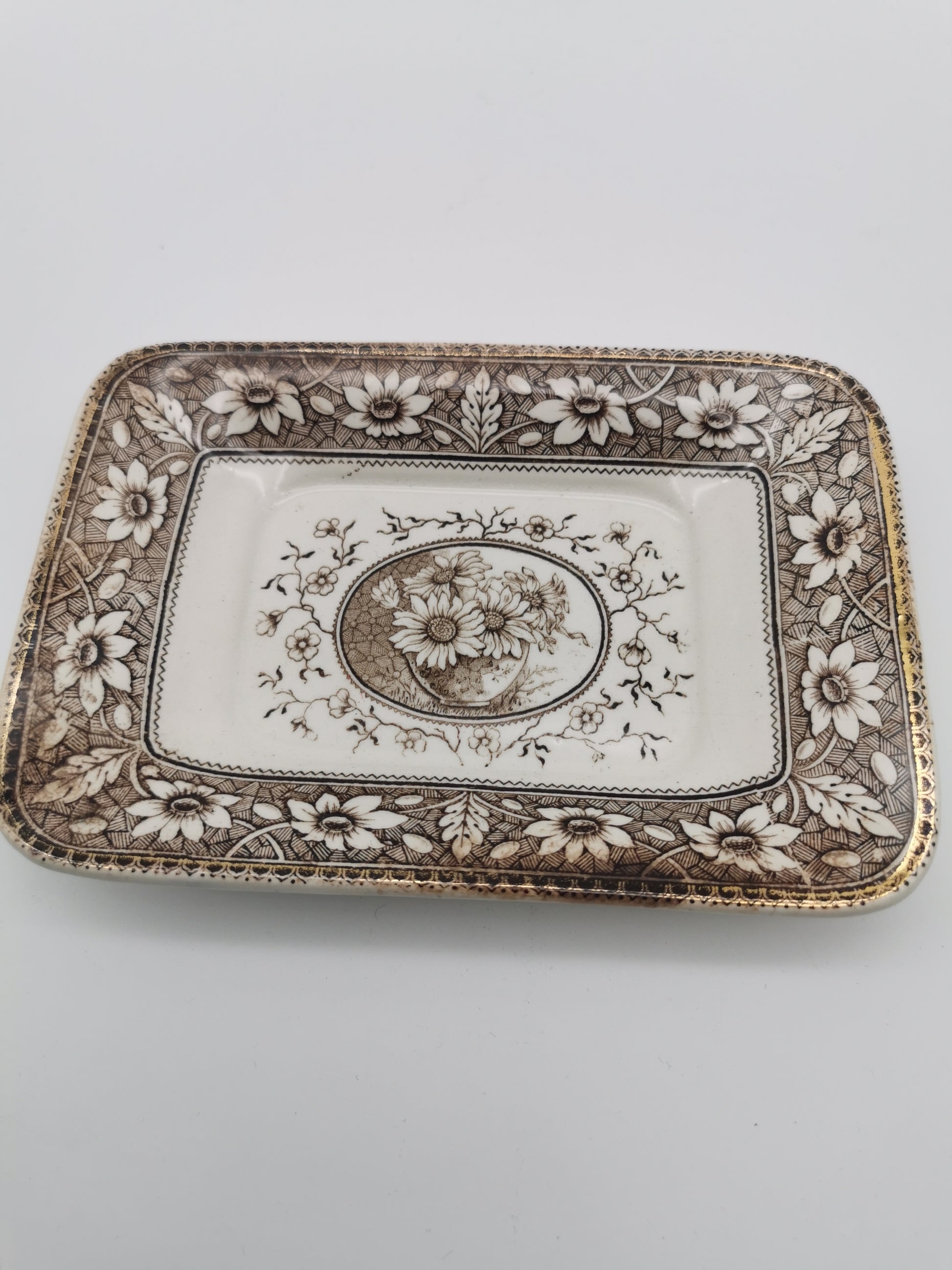 Antique Palmyra daisies small tray