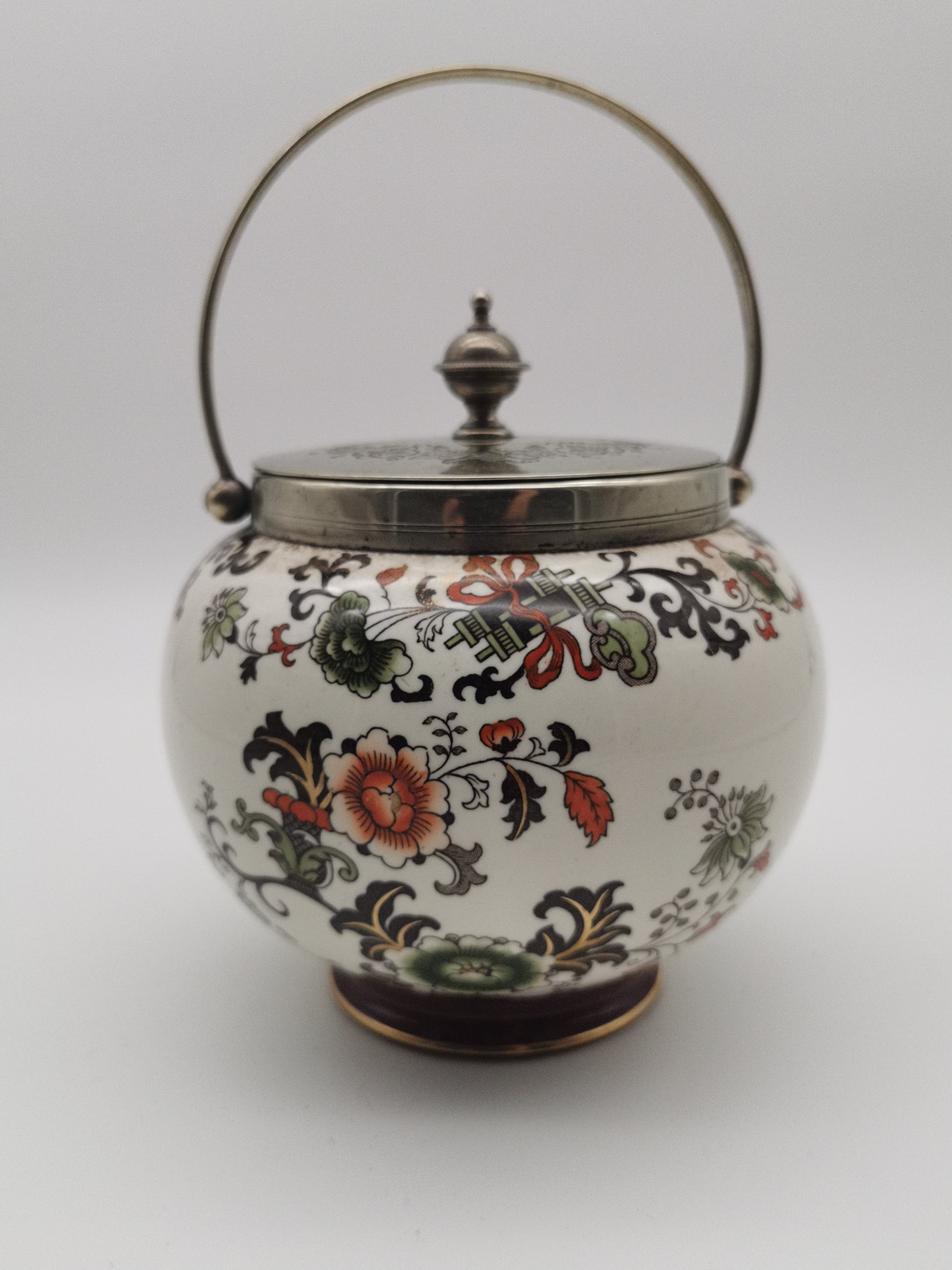 Antique Doulton Biscuit Barrel, Nankin pattern