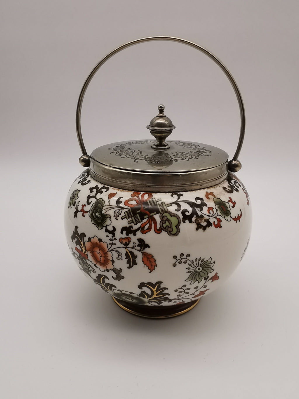 Antique Doulton Biscuit Barrel, Nankin pattern
