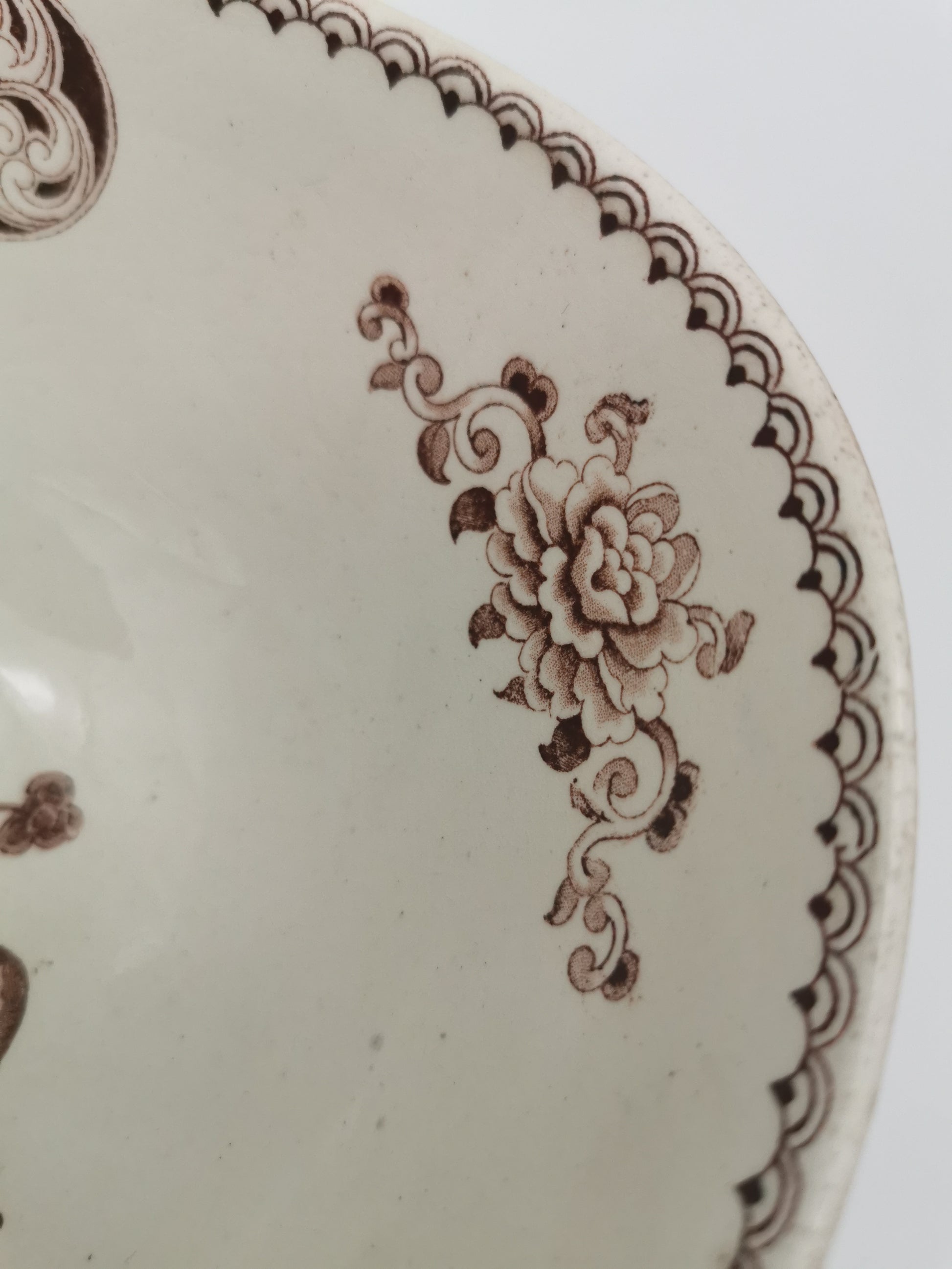 Antique 19th Century Wedgwood Aesthetic Movement Chinoiserie Boat-Shaped Oval Bowl