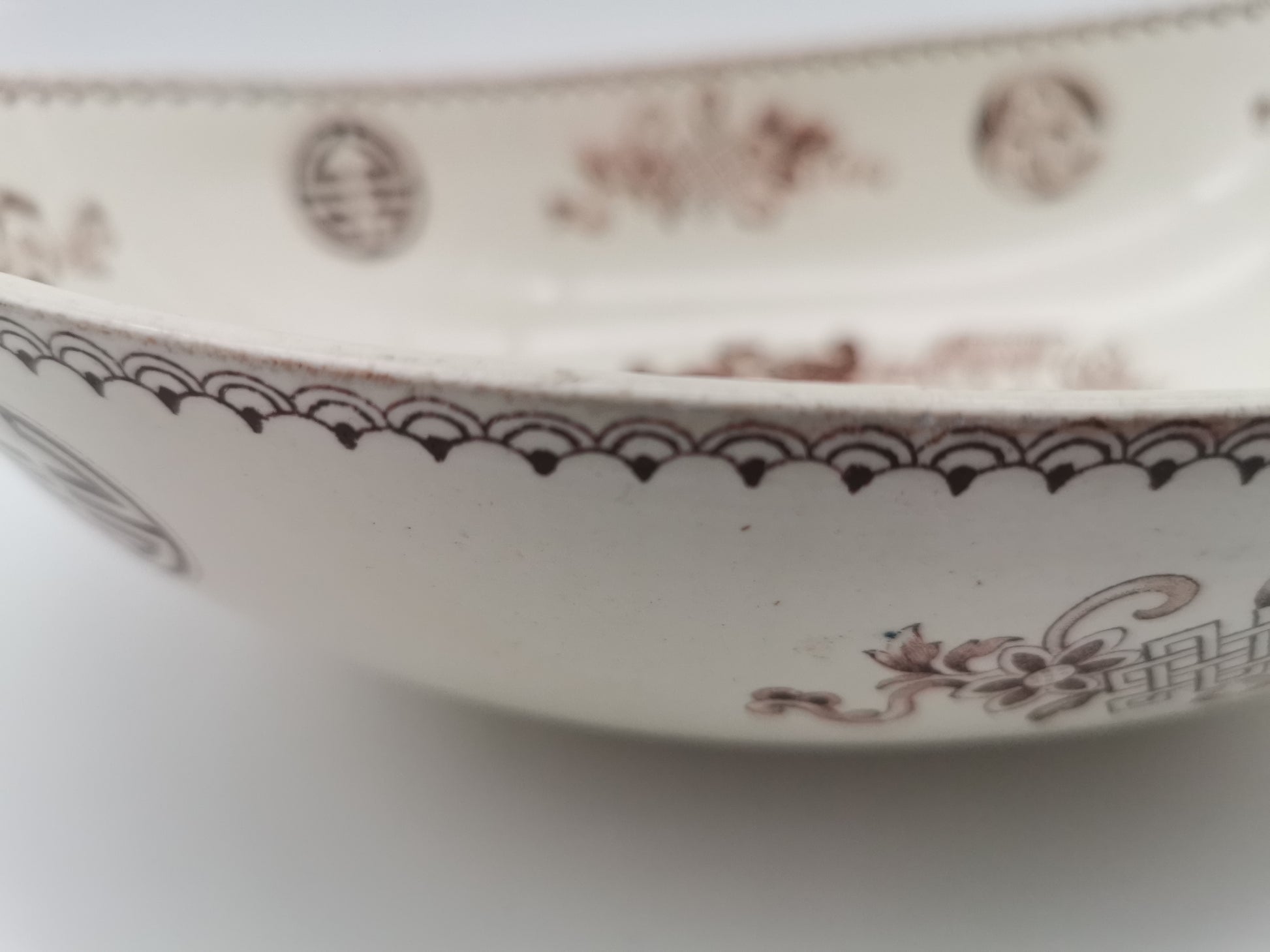 Antique 19th Century Wedgwood Aesthetic Movement Chinoiserie Boat-Shaped Oval Bowl