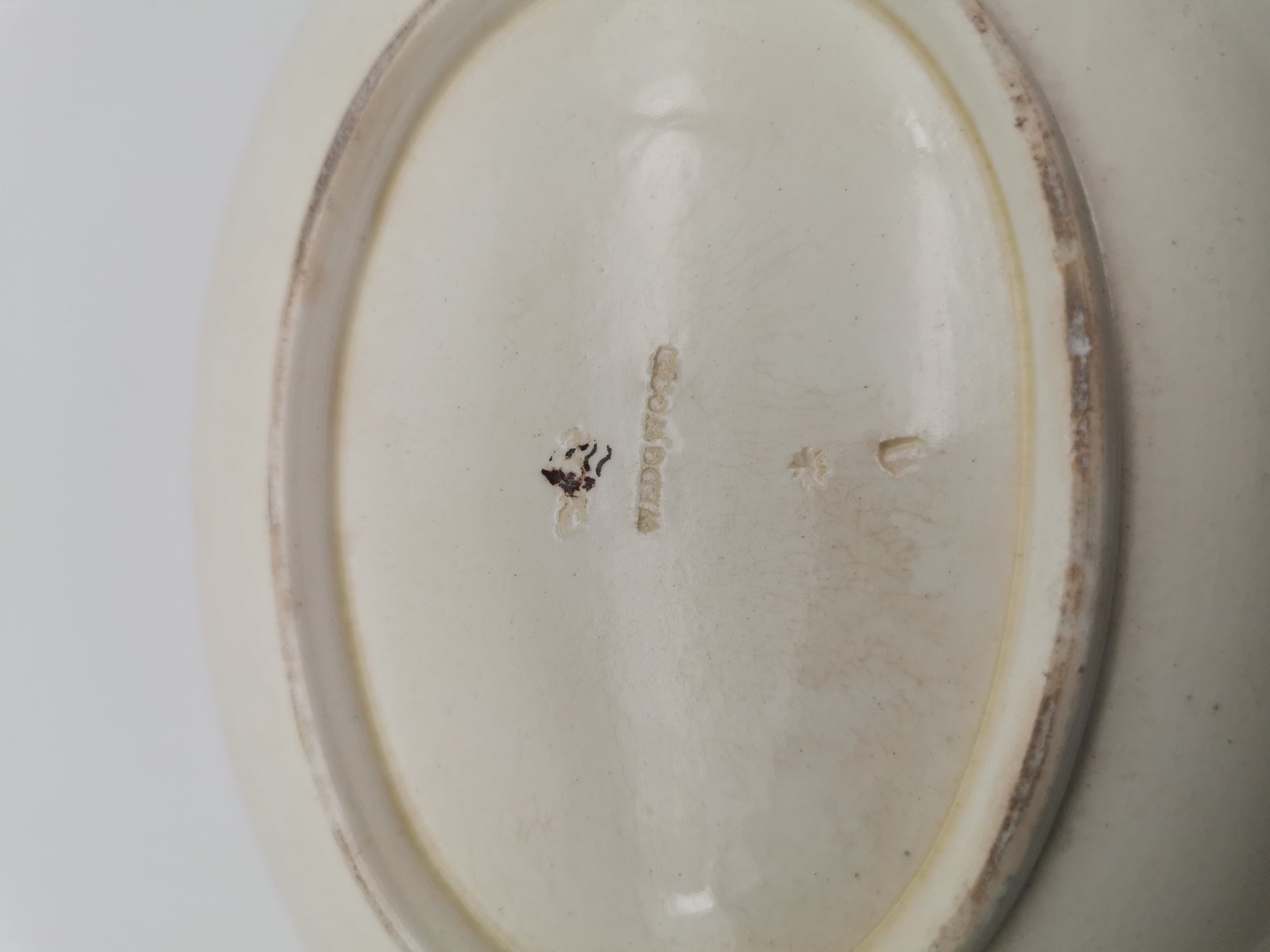 Antique 19th Century Wedgwood Aesthetic Movement Chinoiserie Boat-Shaped Oval Bowl