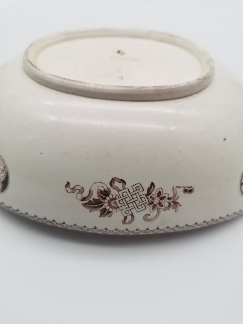 Antique 19th Century Wedgwood Aesthetic Movement Chinoiserie Boat-Shaped Oval Bowl