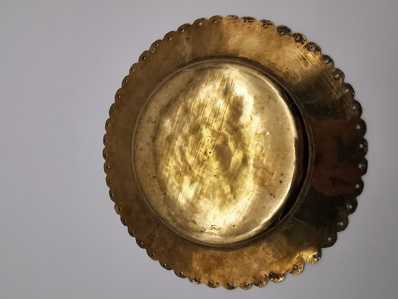 Ornate Brass Charger Plate – Hand-Engraved Floral Motif and Scalloped Edge Decor