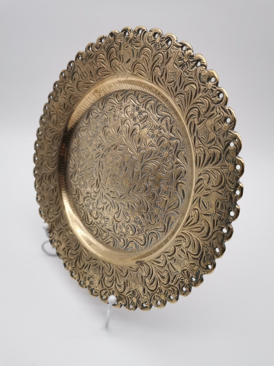 Ornate Brass Charger Plate – Hand-Engraved Floral Motif and Scalloped Edge Decor