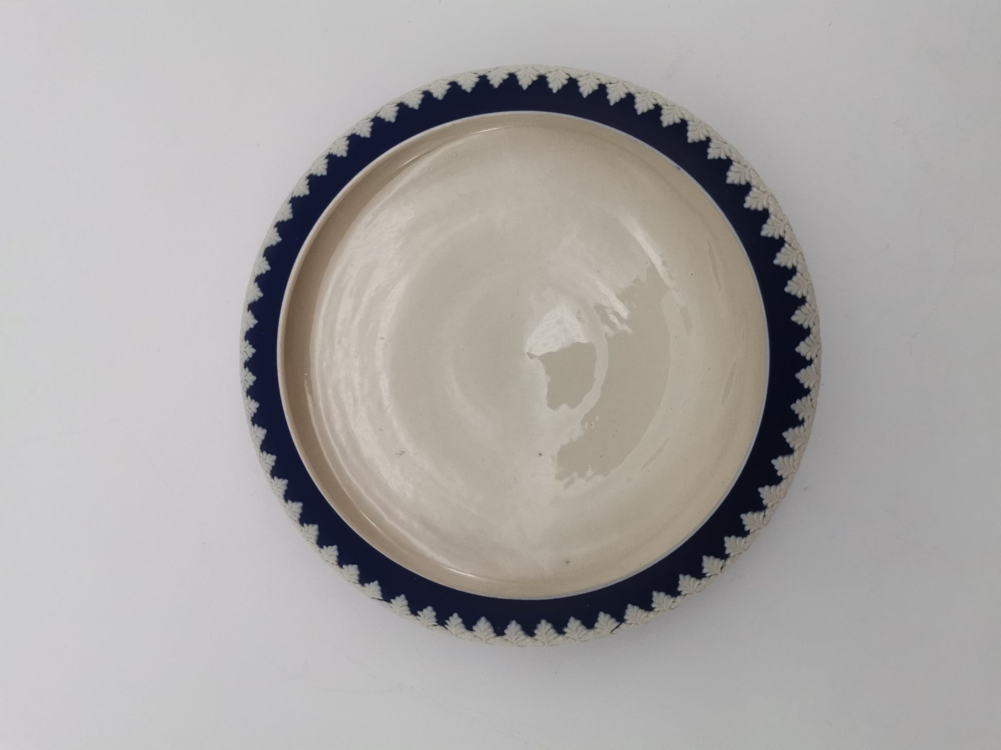 Vintage Dudson Hanley Cobalt Blue Jasperware Bowl – Floral Leaf Relief Garland