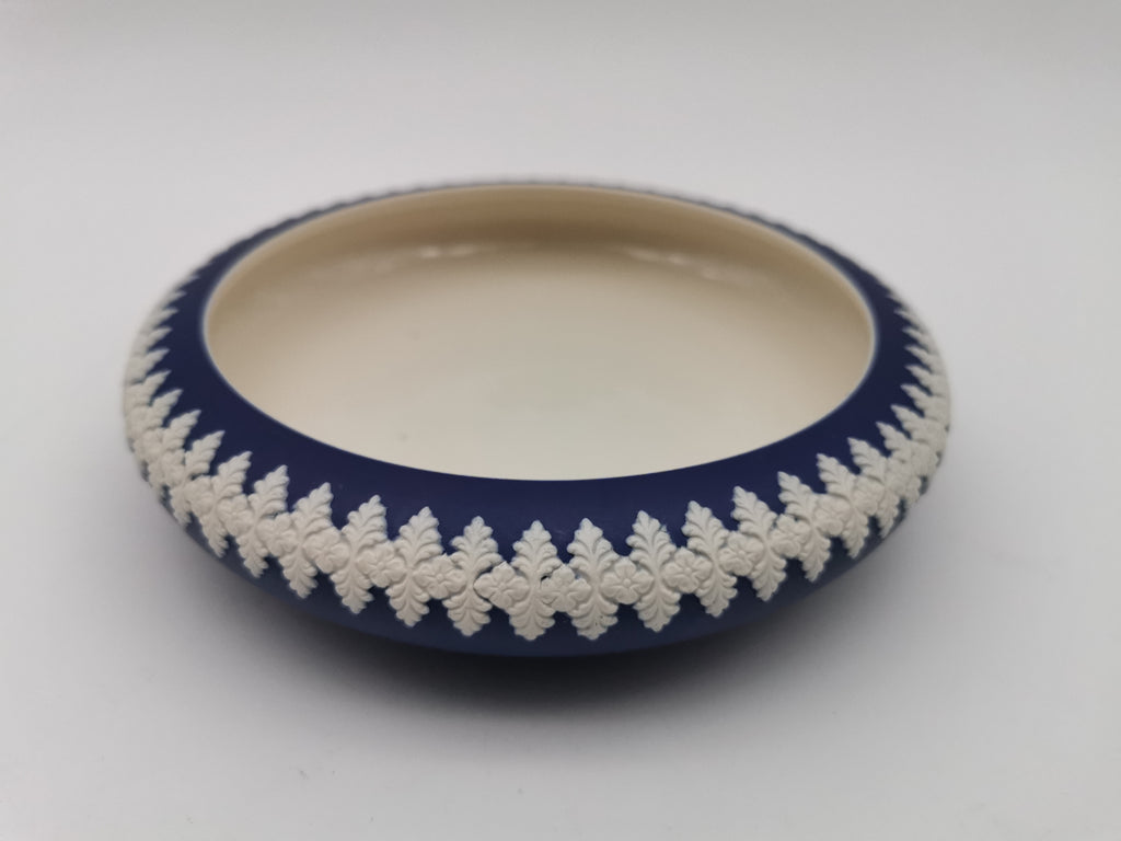 Vintage Dudson Hanley Cobalt Blue Jasperware Bowl – Floral Leaf Relief Garland