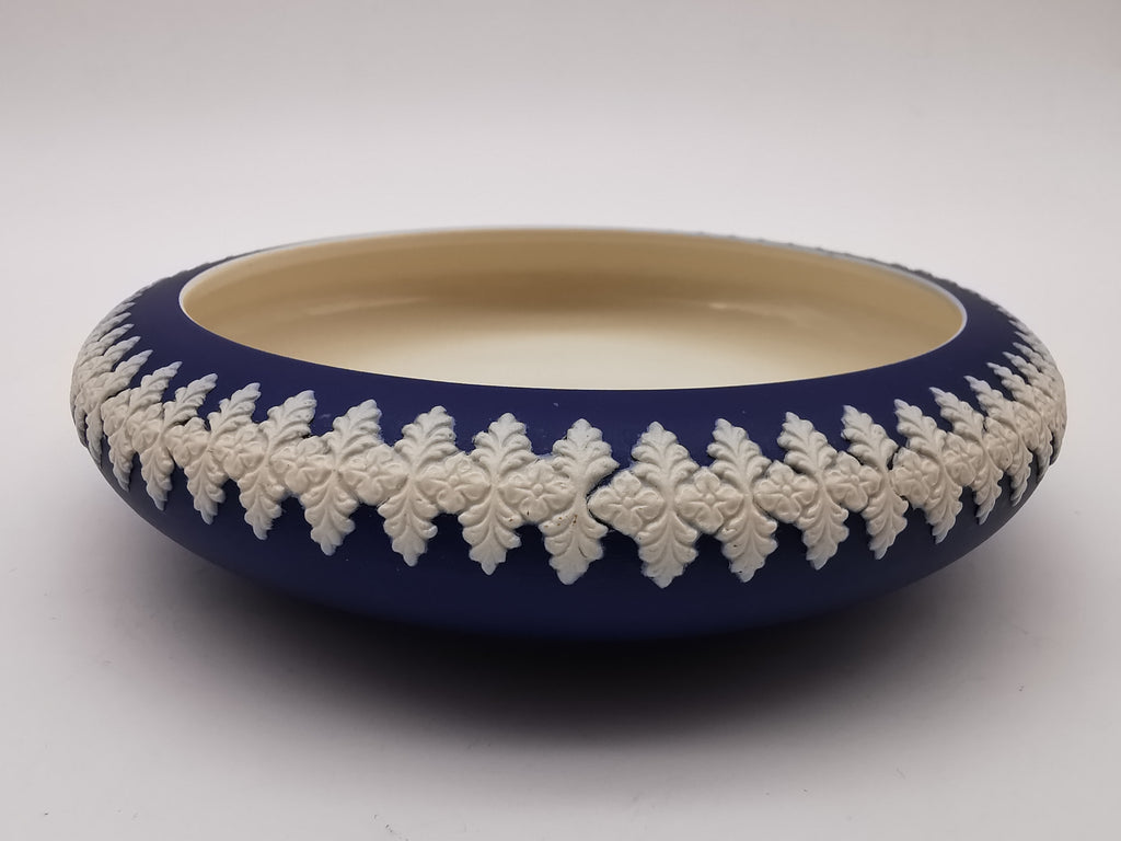Vintage Dudson Hanley Cobalt Blue Jasperware Bowl – Floral Leaf Relief Garland