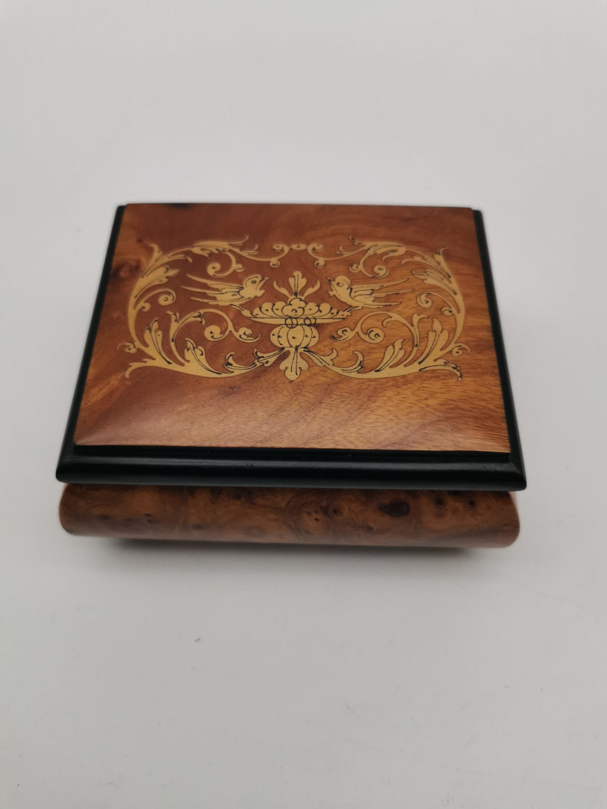 Vintage Italian Sorrento Olive Wood Inlaid Jewelry Box – Matte Birds Marquetry