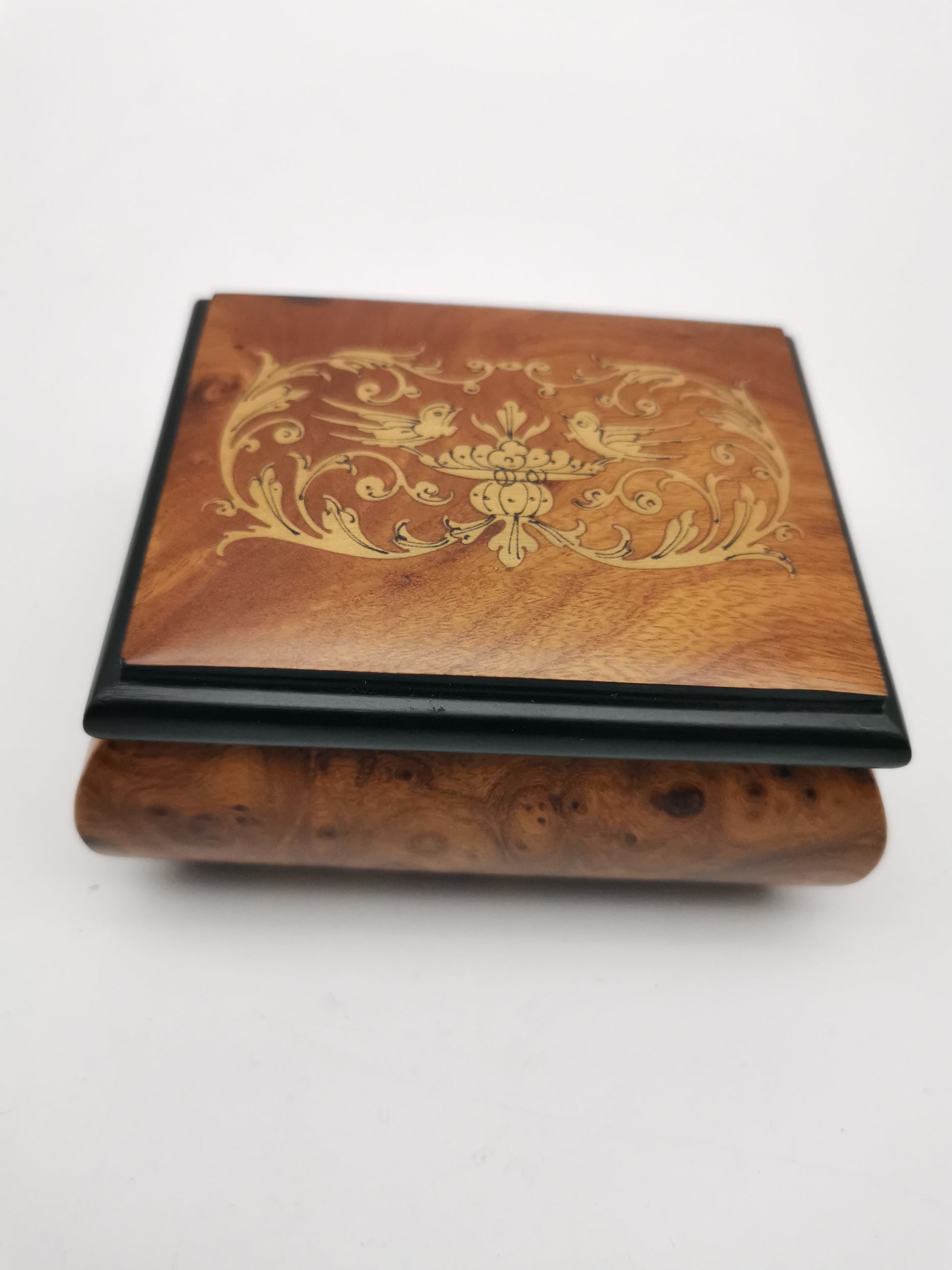 Vintage Italian Sorrento Olive Wood Inlaid Jewelry Box – Matte Birds Marquetry