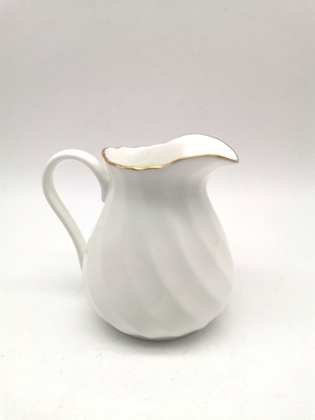 Wedgwood "Gold Chelsea" Bone China Milk Jug – Vintage Spiral Fluted Creamer Pitcher