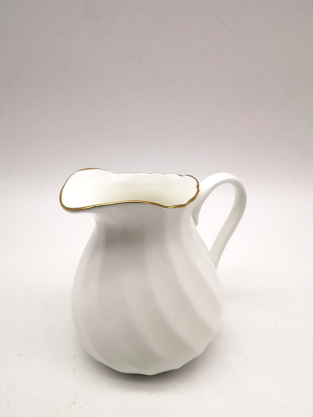 Wedgwood "Gold Chelsea" Bone China Milk Jug – Vintage Spiral Fluted Creamer Pitcher