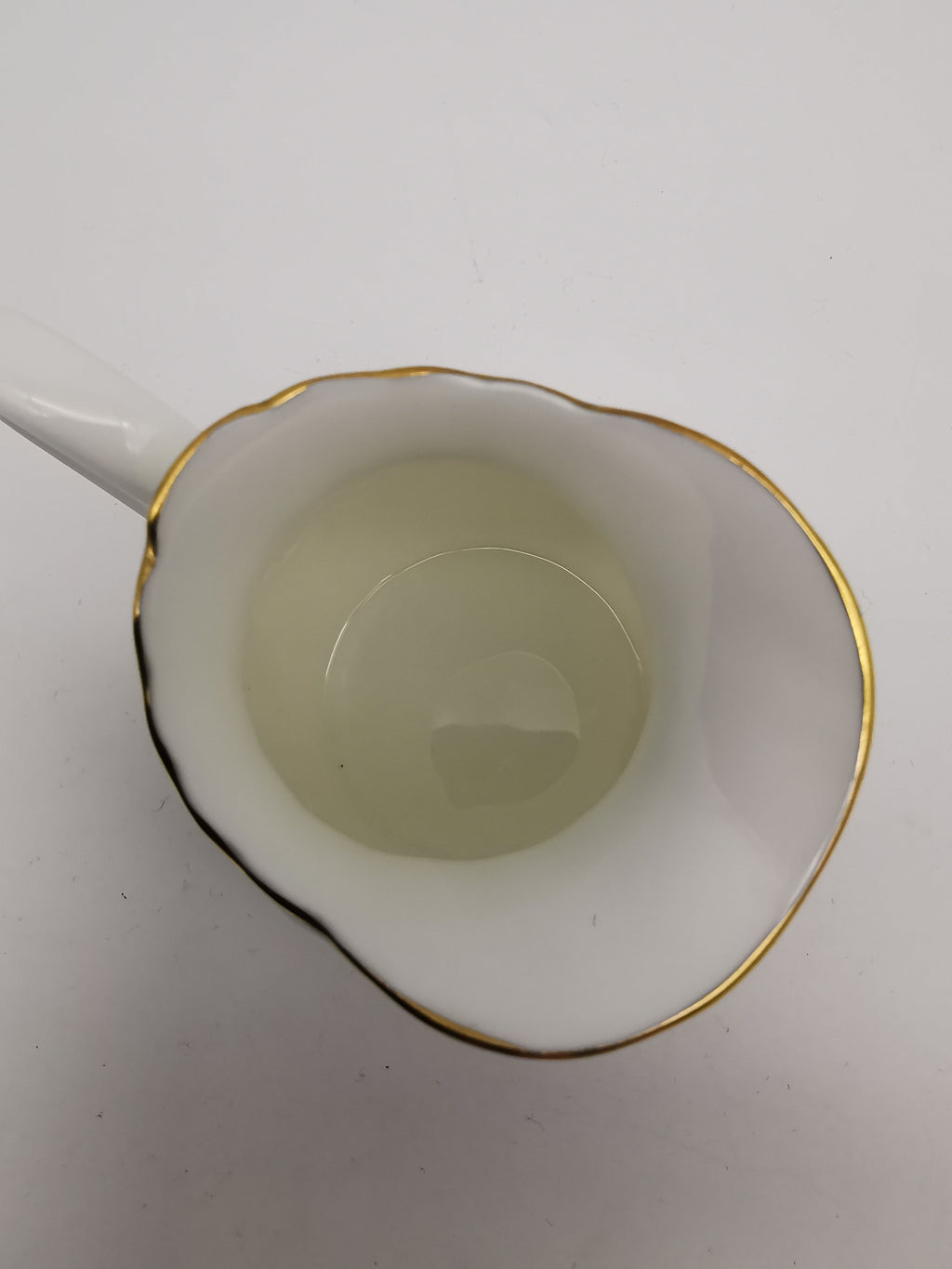 Wedgwood "Gold Chelsea" Bone China Milk Jug – Vintage Spiral Fluted Creamer Pitcher
