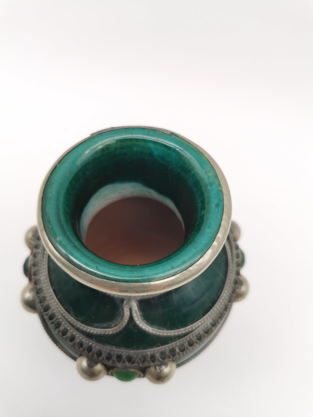 Vintage Moroccan Safi Pottery Vase – Emerald Green with Hand-Applied Metal Filigree and Cabochons