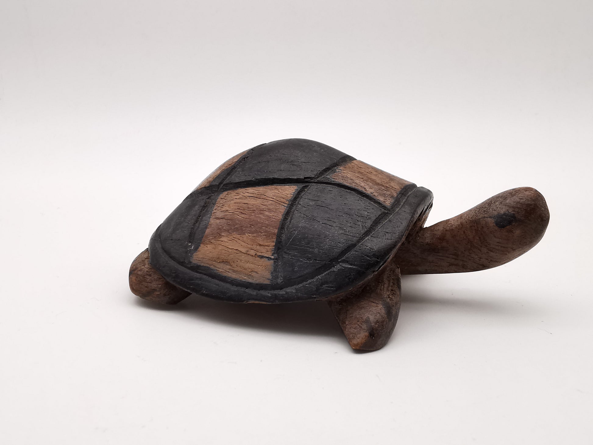 Hand-Carved Rustic Wooden Tortoise / Vintage Style Folk Art Turtle