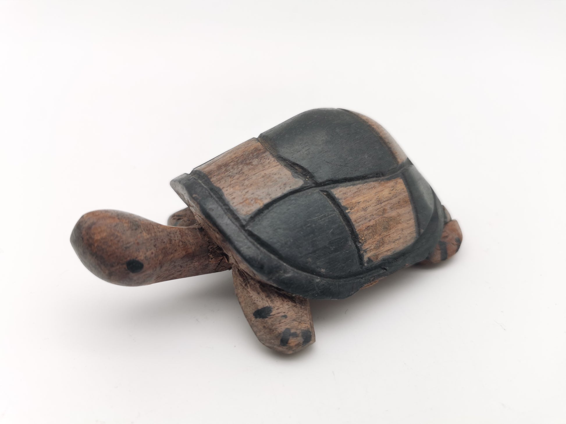 Hand-Carved Rustic Wooden Tortoise / Vintage Style Folk Art Turtle