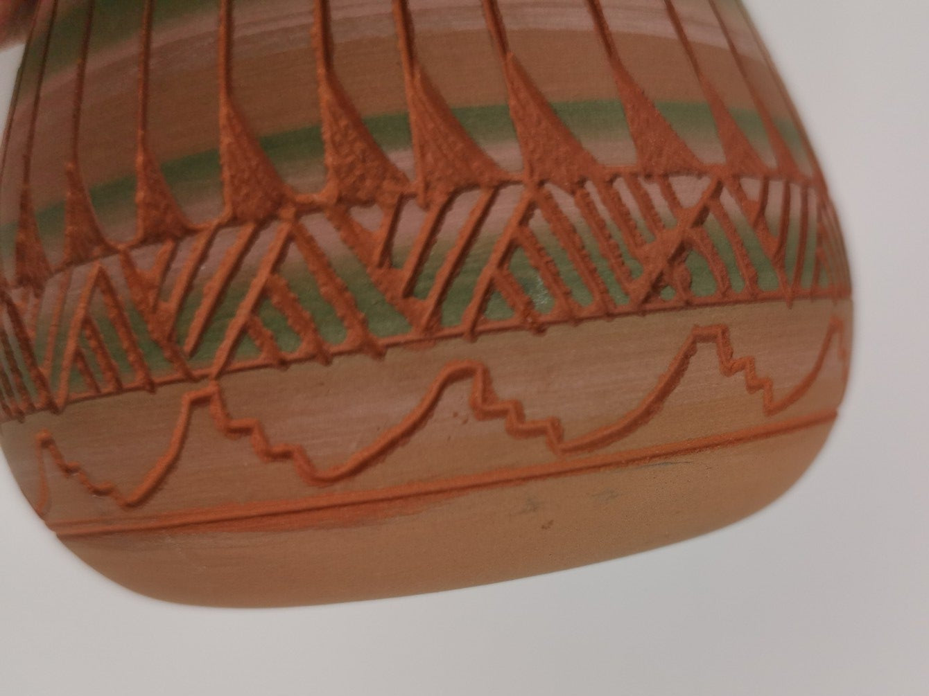 Vintage Signed LK Navajo Sgraffito Redware Pot Vase - Hand-Etched Native American Art, 1999