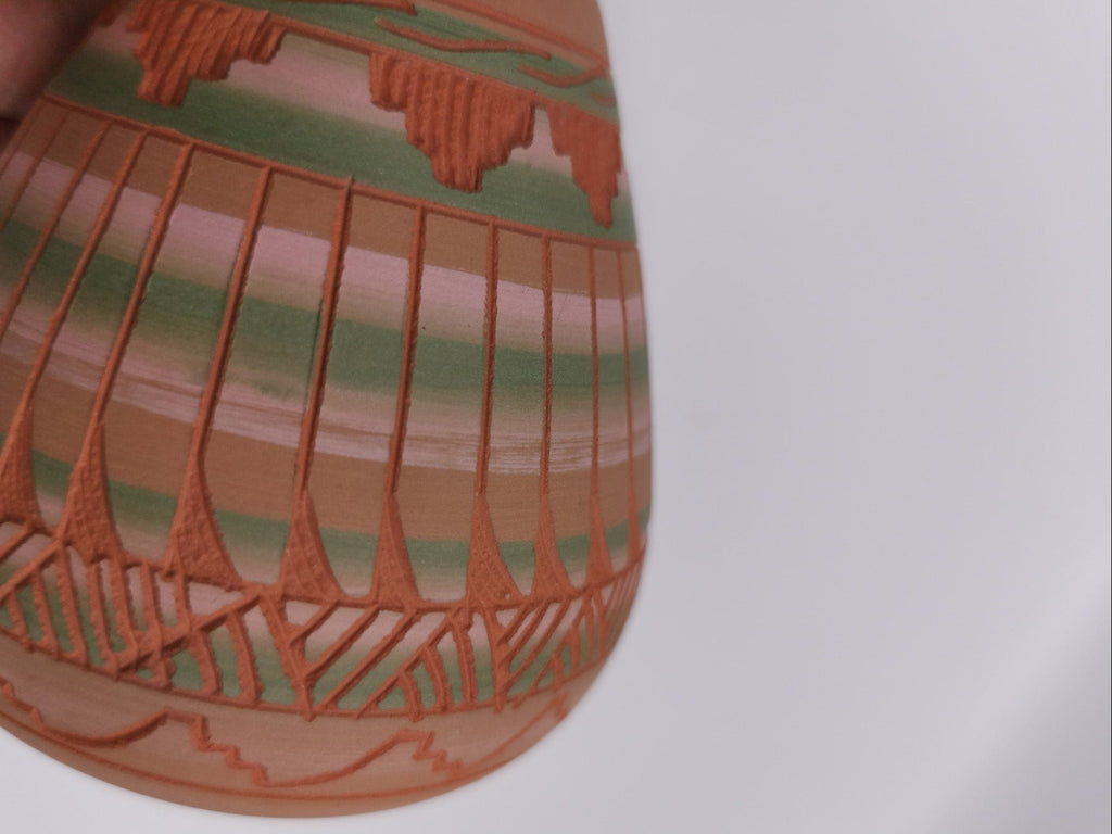 Vintage Signed LK Navajo Sgraffito Redware Pot Vase - Hand-Etched Native American Art, 1999
