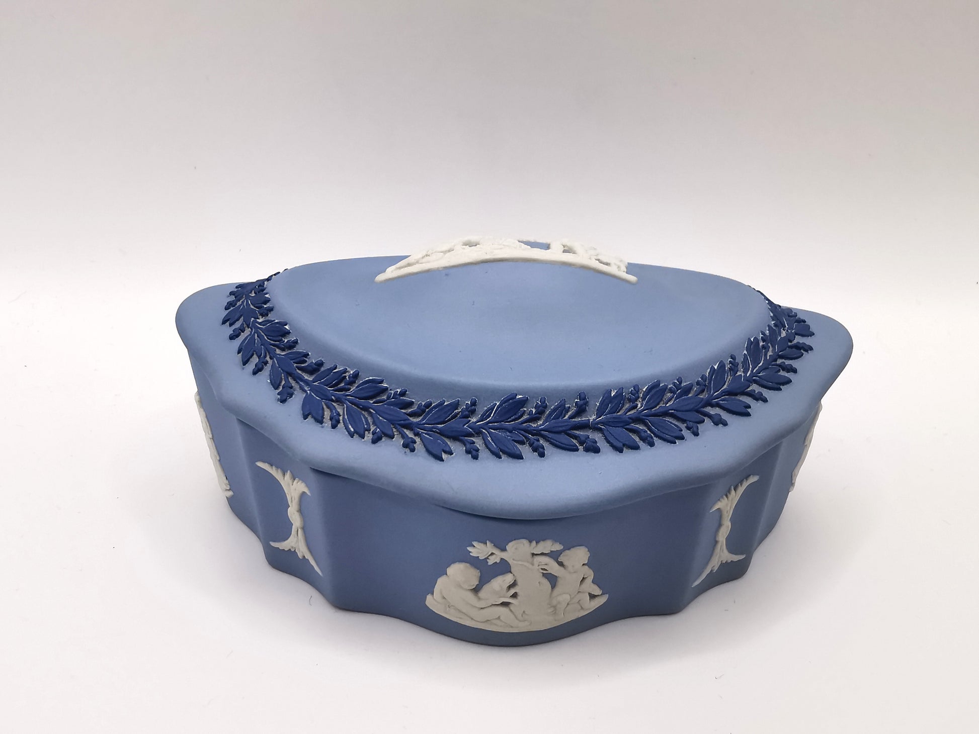 Vintage Wedgwood Tri-Colour Jasperware Scalloped Oval Trinket Box