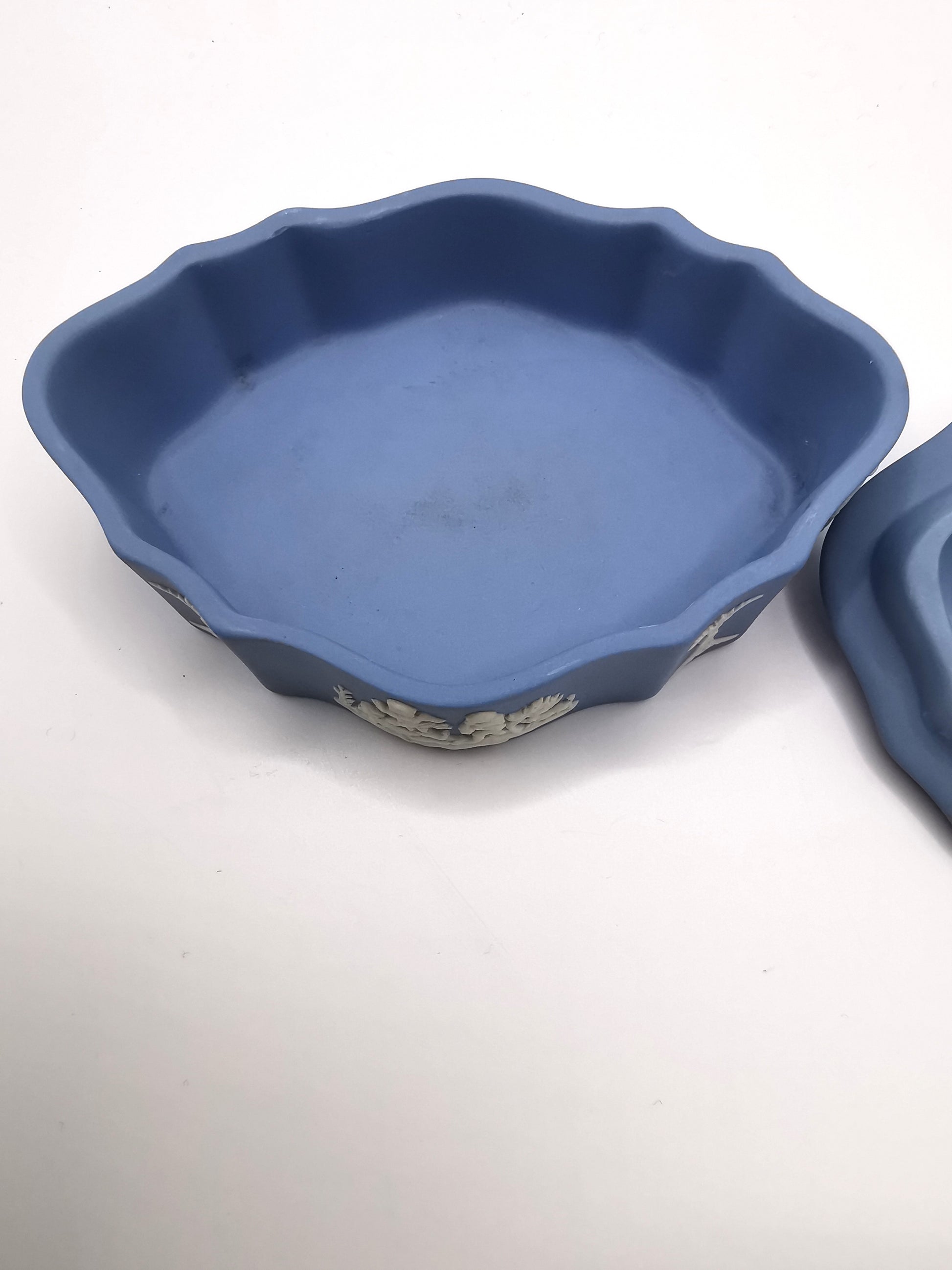 Vintage Wedgwood Tri-Colour Jasperware Scalloped Oval Trinket Box