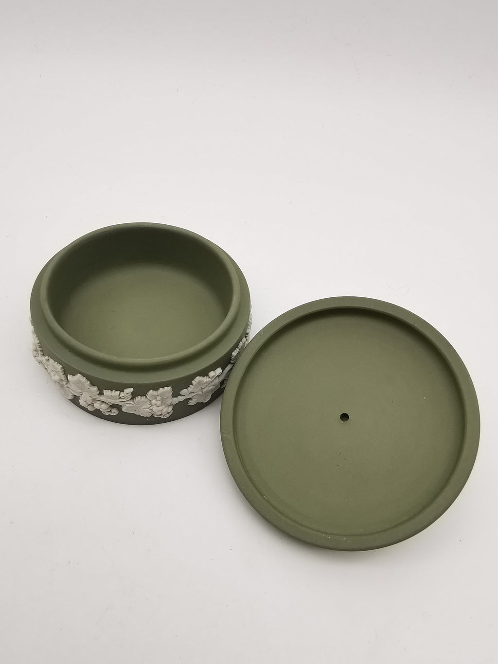 Vintage Wedgwood Sage Green Jasperware Small Round Grapevine Trinket Box