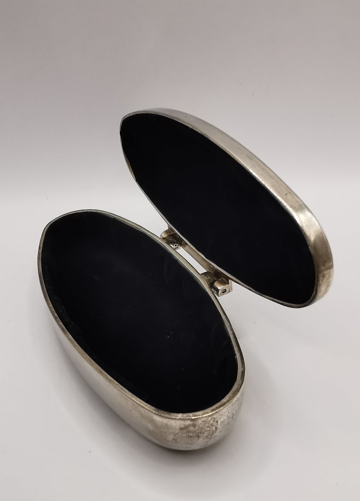 Vintage Silver-Plated Footed Rose Decor Oval Trinket Box