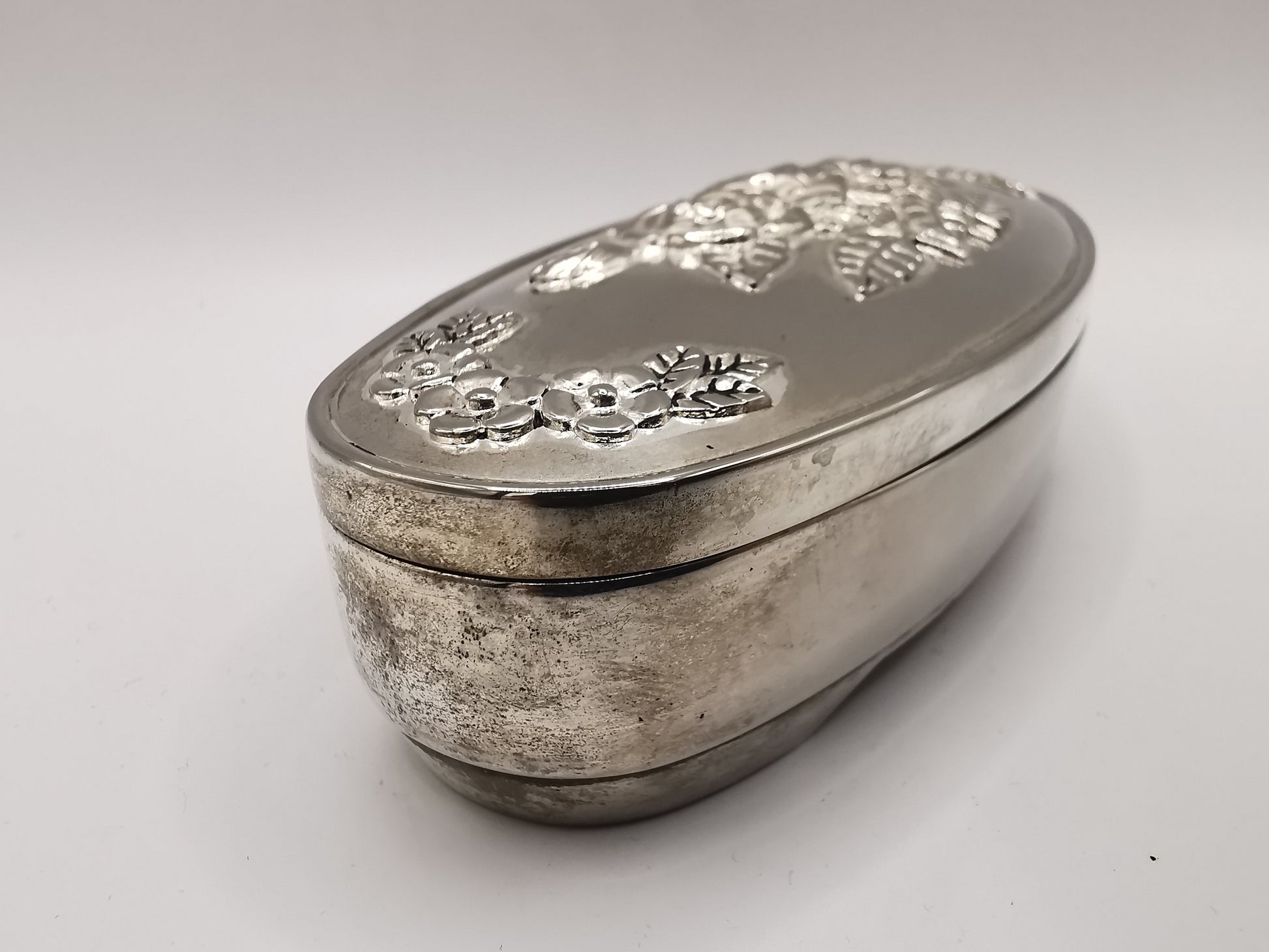 Vintage Silver-Plated Footed Rose Decor Oval Trinket Box